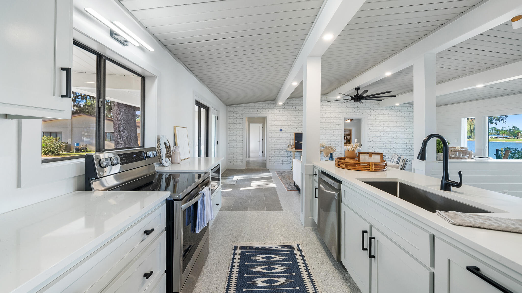 SHORELINE PROPERTIES S/D - Residential