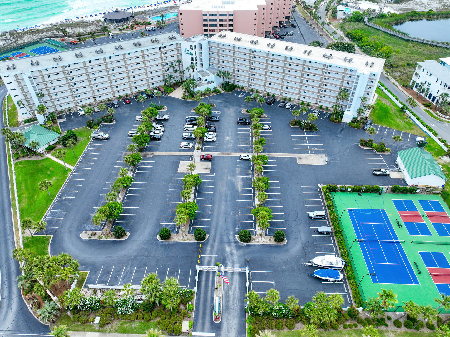 ISLANDER CONDO PH 2 - Residential