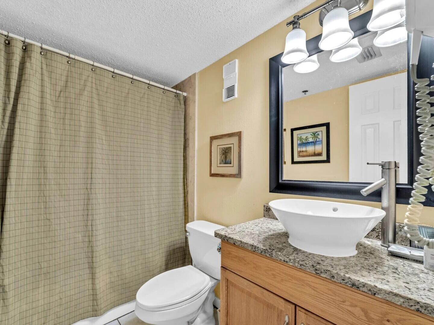 ISLANDER CONDO PH 2 - Residential