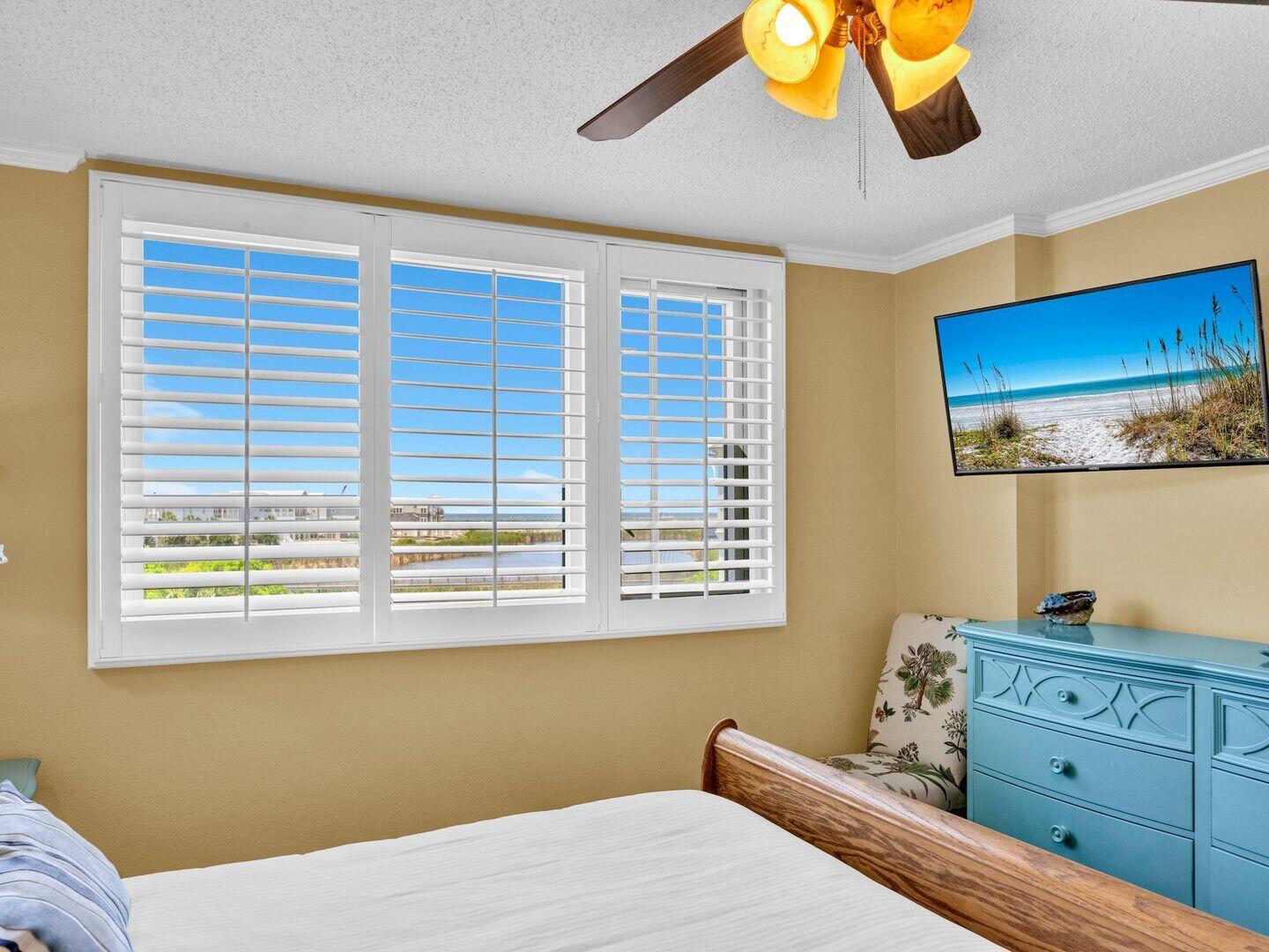 ISLANDER CONDO PH 2 - Residential