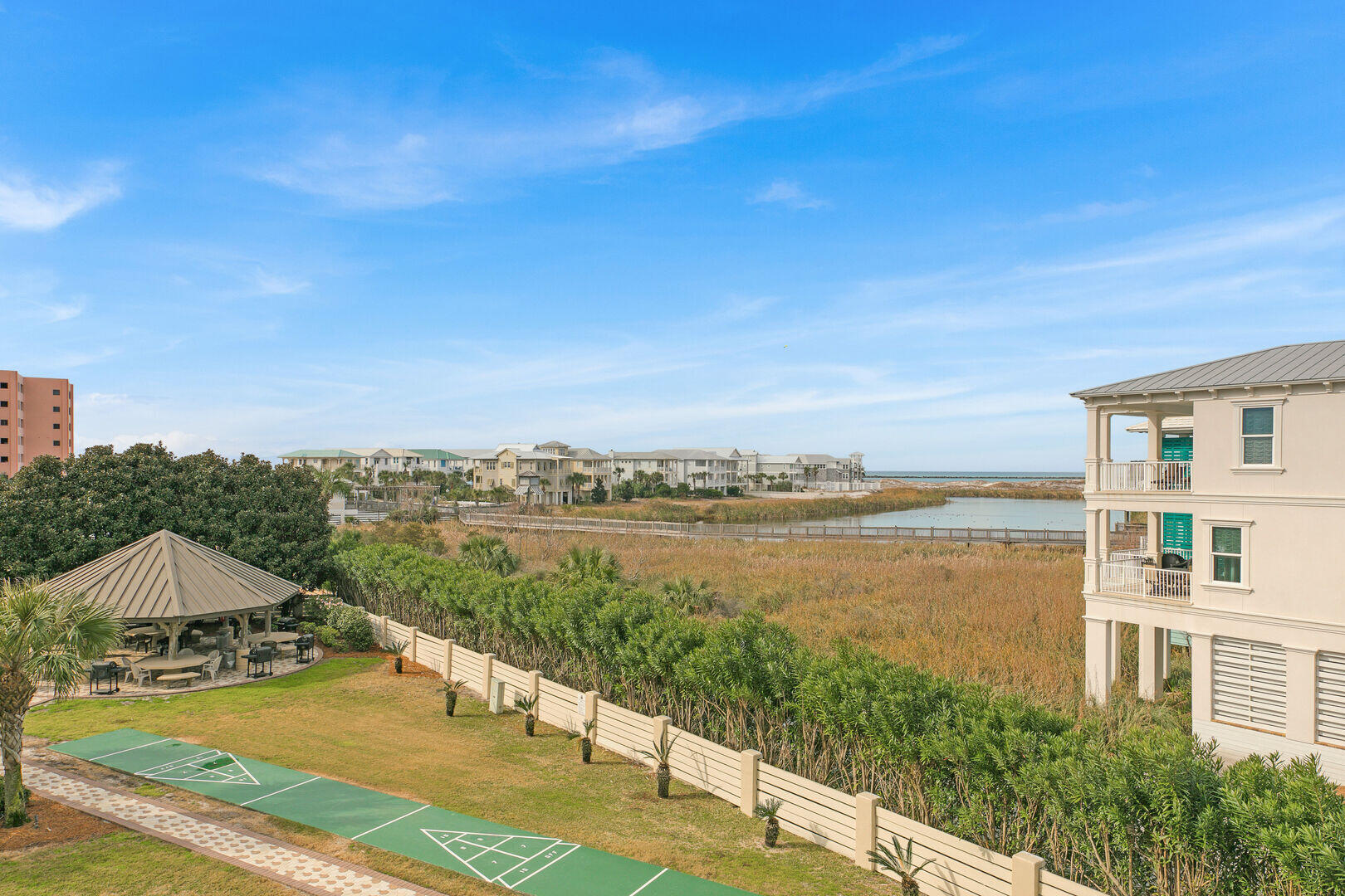 ISLANDER CONDO PH 2 - Residential