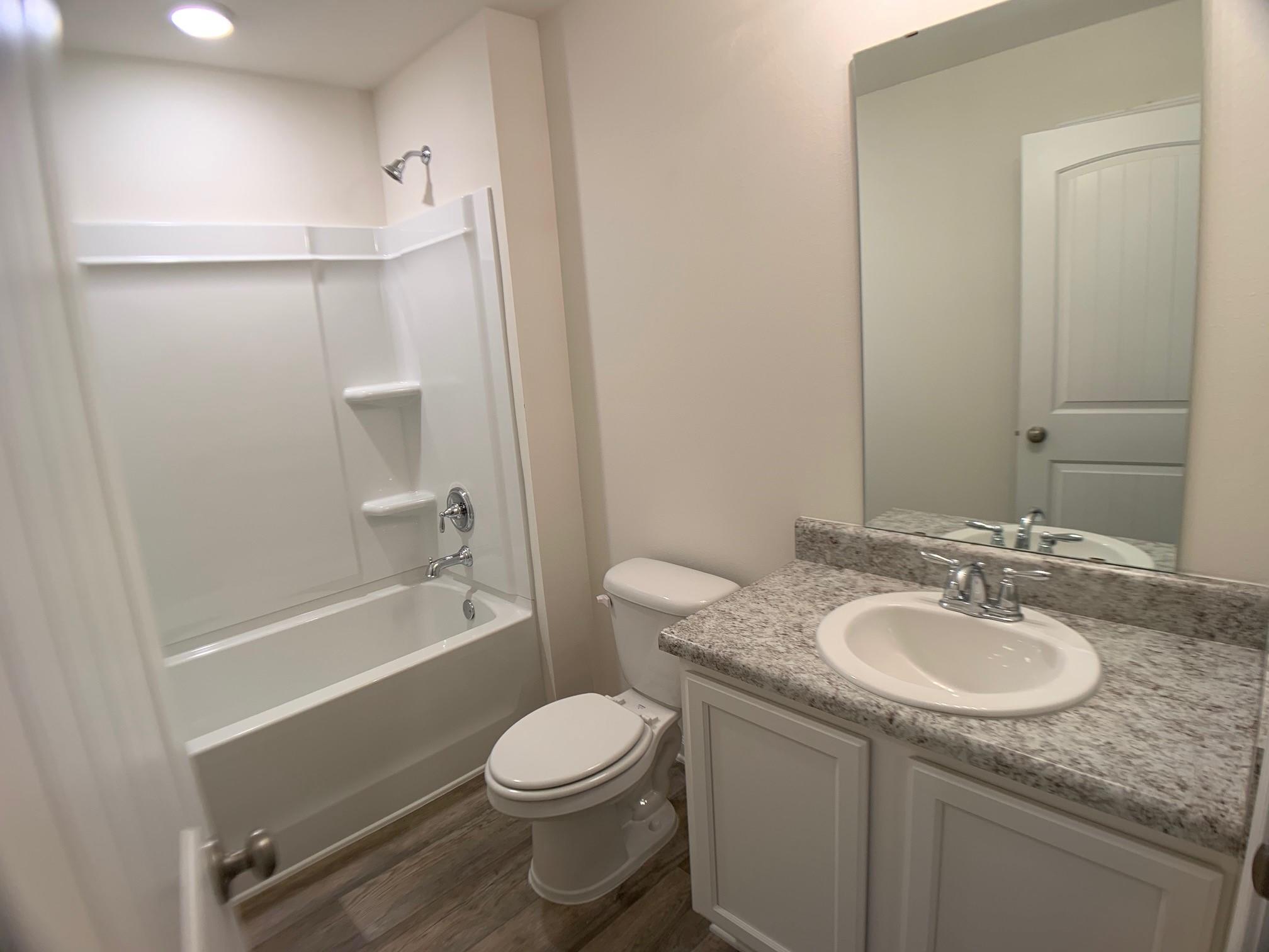 LAKERIDGE EST - Residential