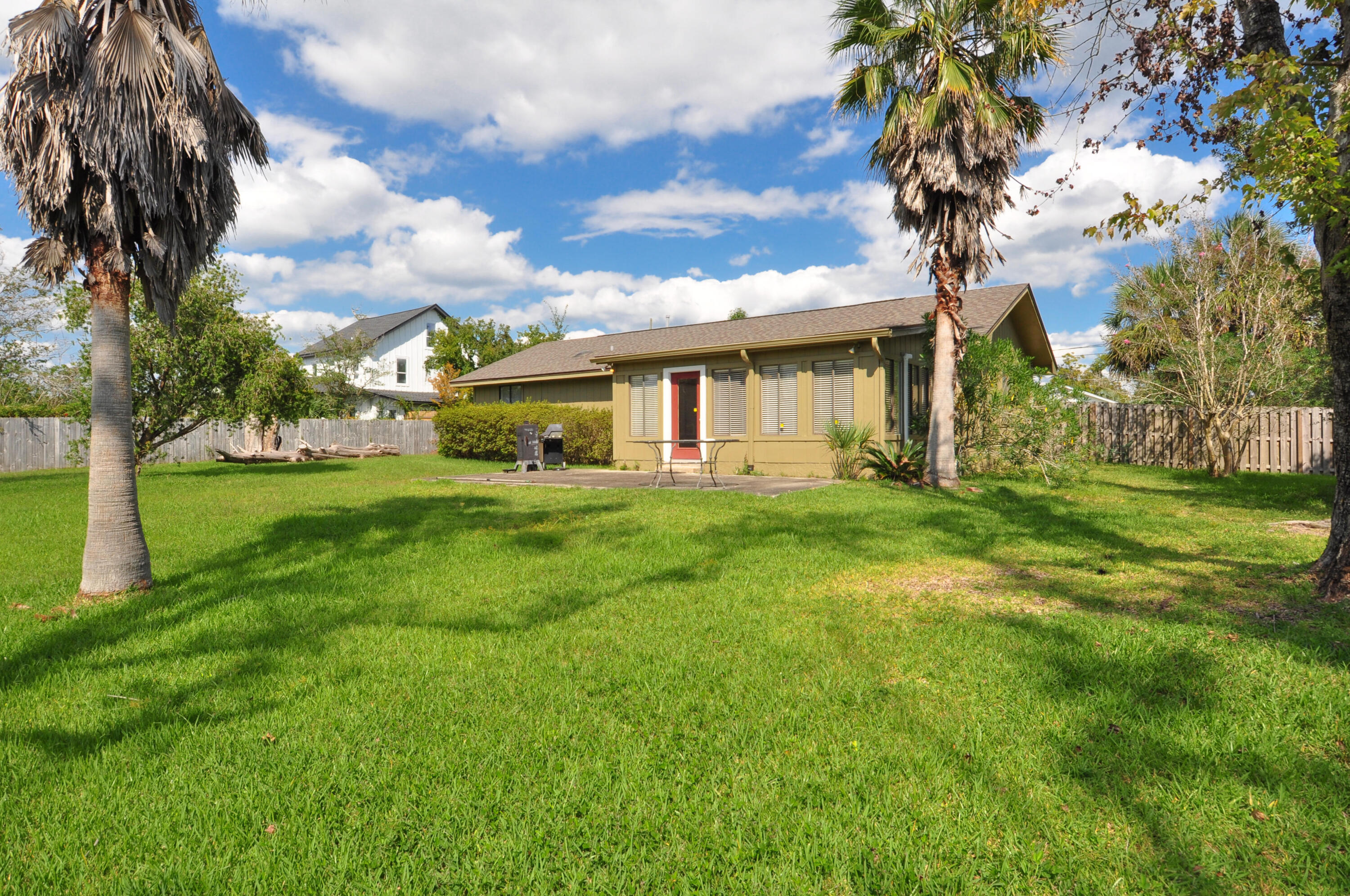 LYNN HAVEN - Residential