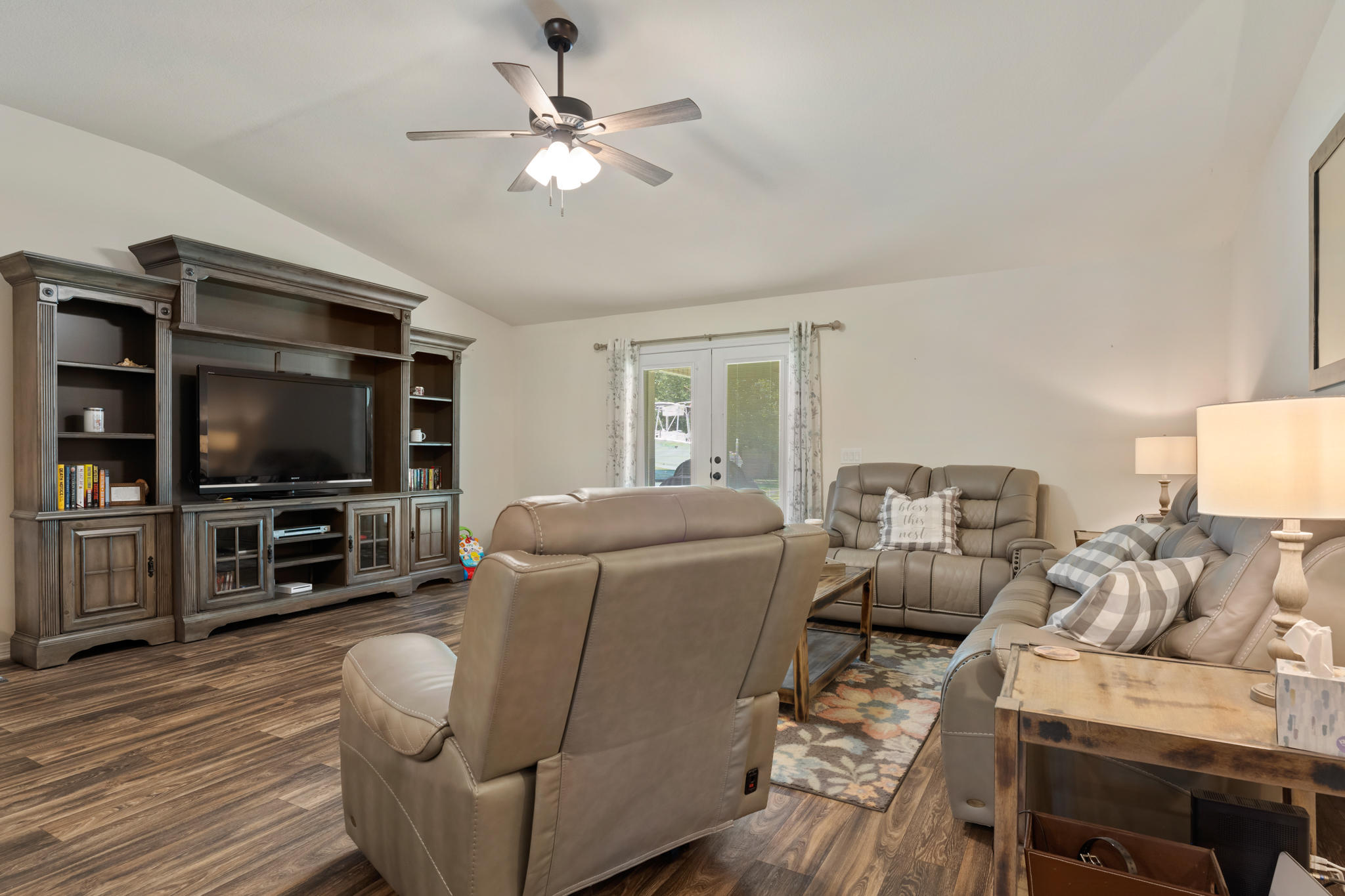 NAVARRE S/D 2ST ADDN - Residential