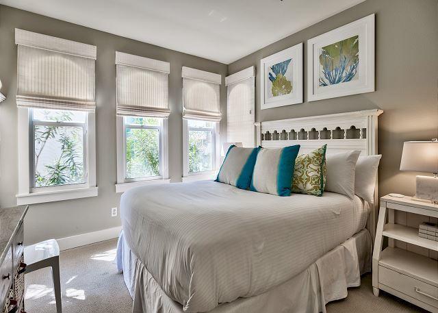 VILLAS AT SUNSET BEACH - Residential