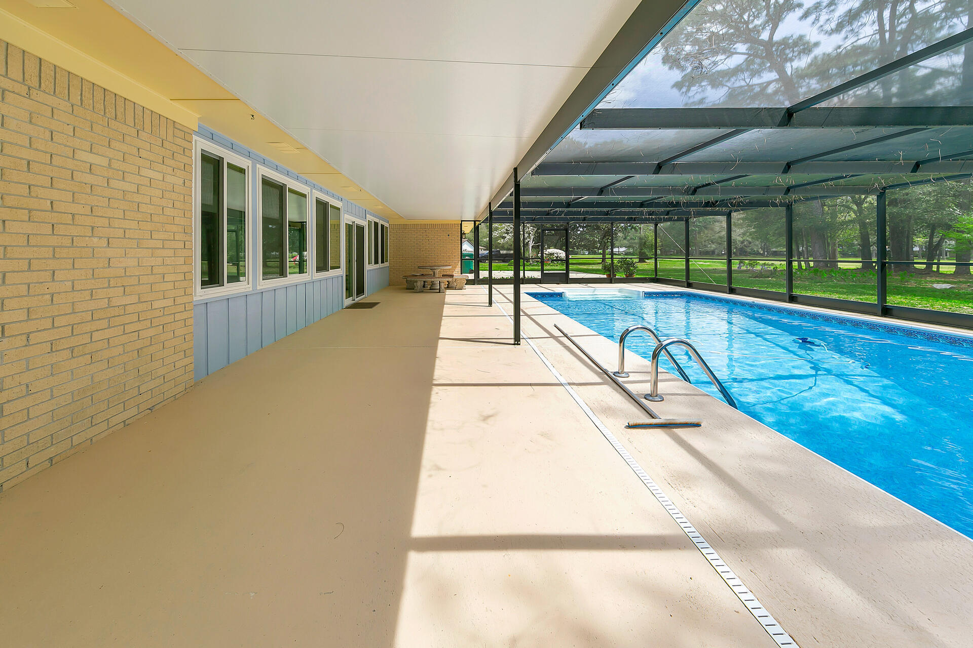 ROCKY BAYOU - Residential