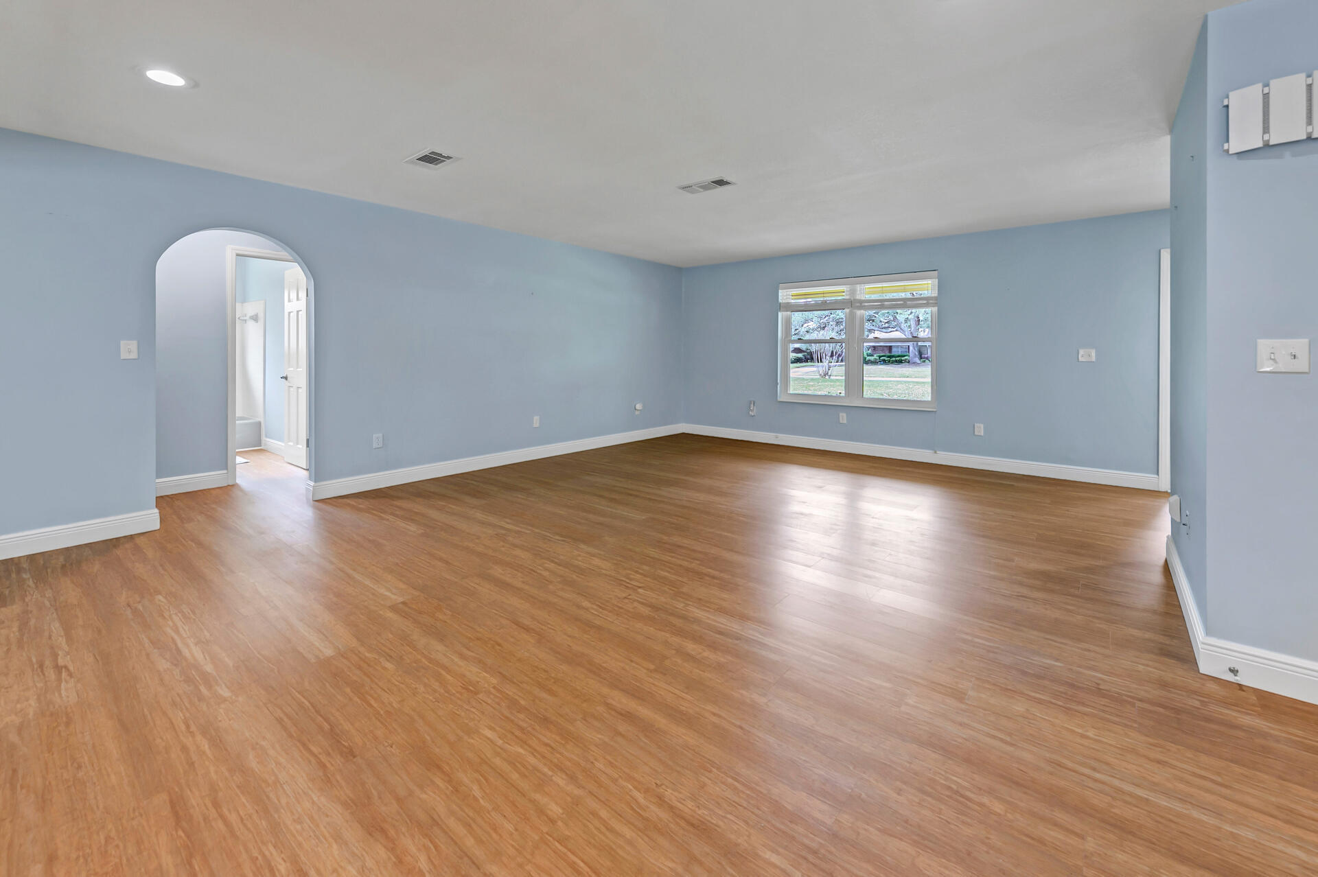 ROCKY BAYOU - Residential