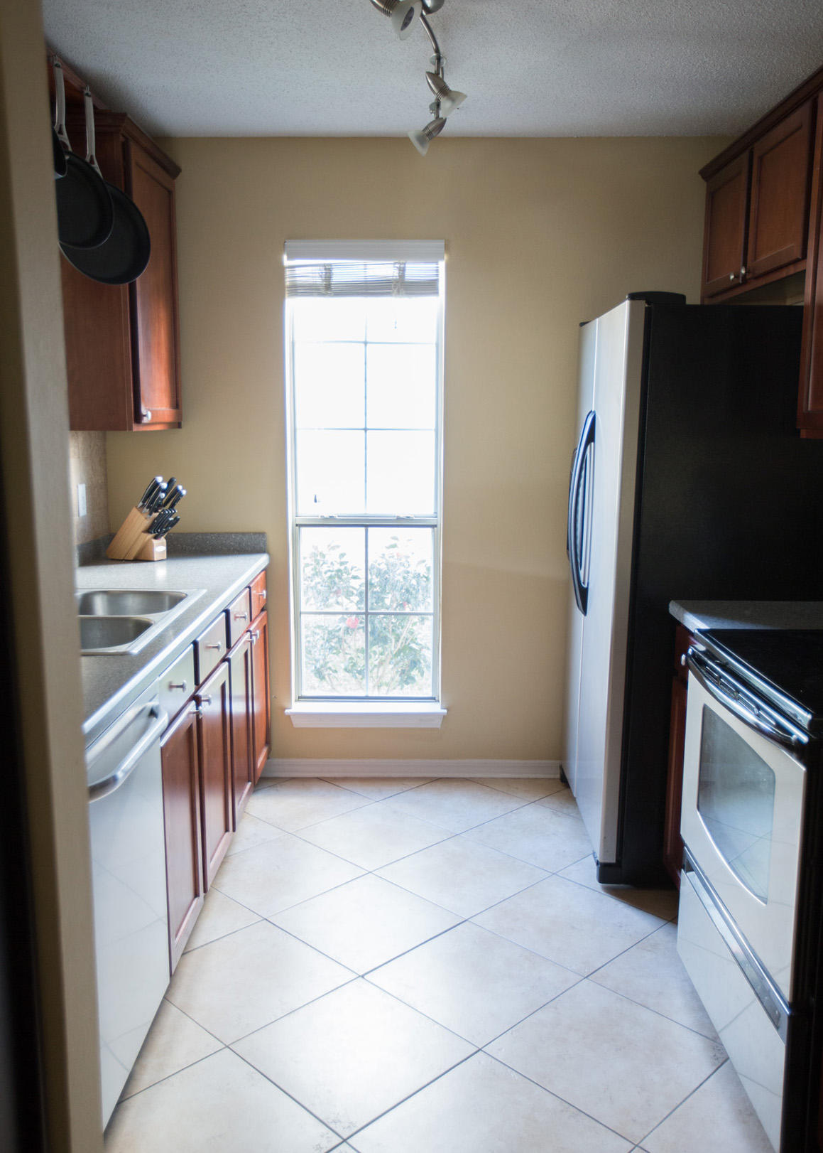 ESCADA - Residential