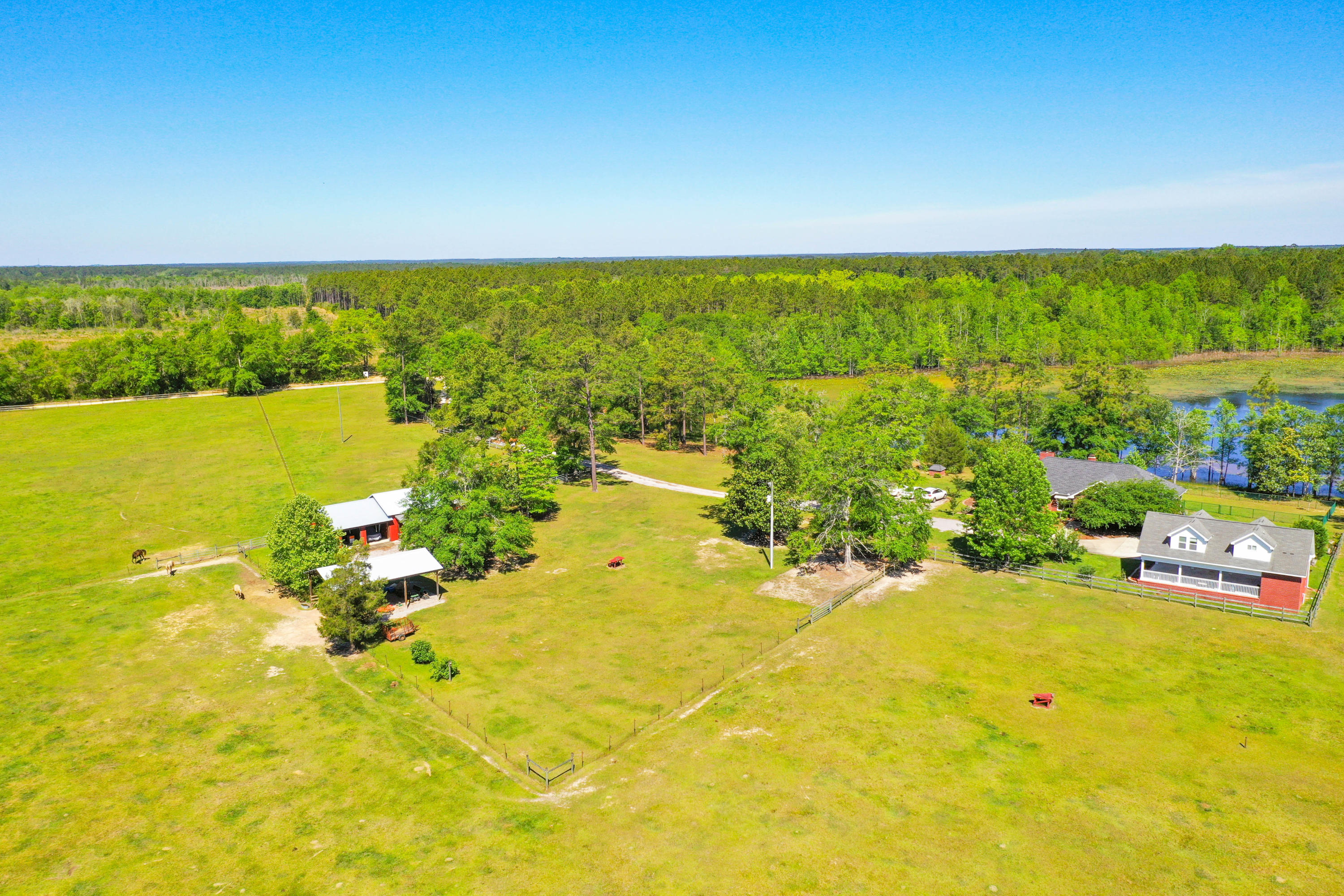 NO RECORDED SUBDIVISION - Farm