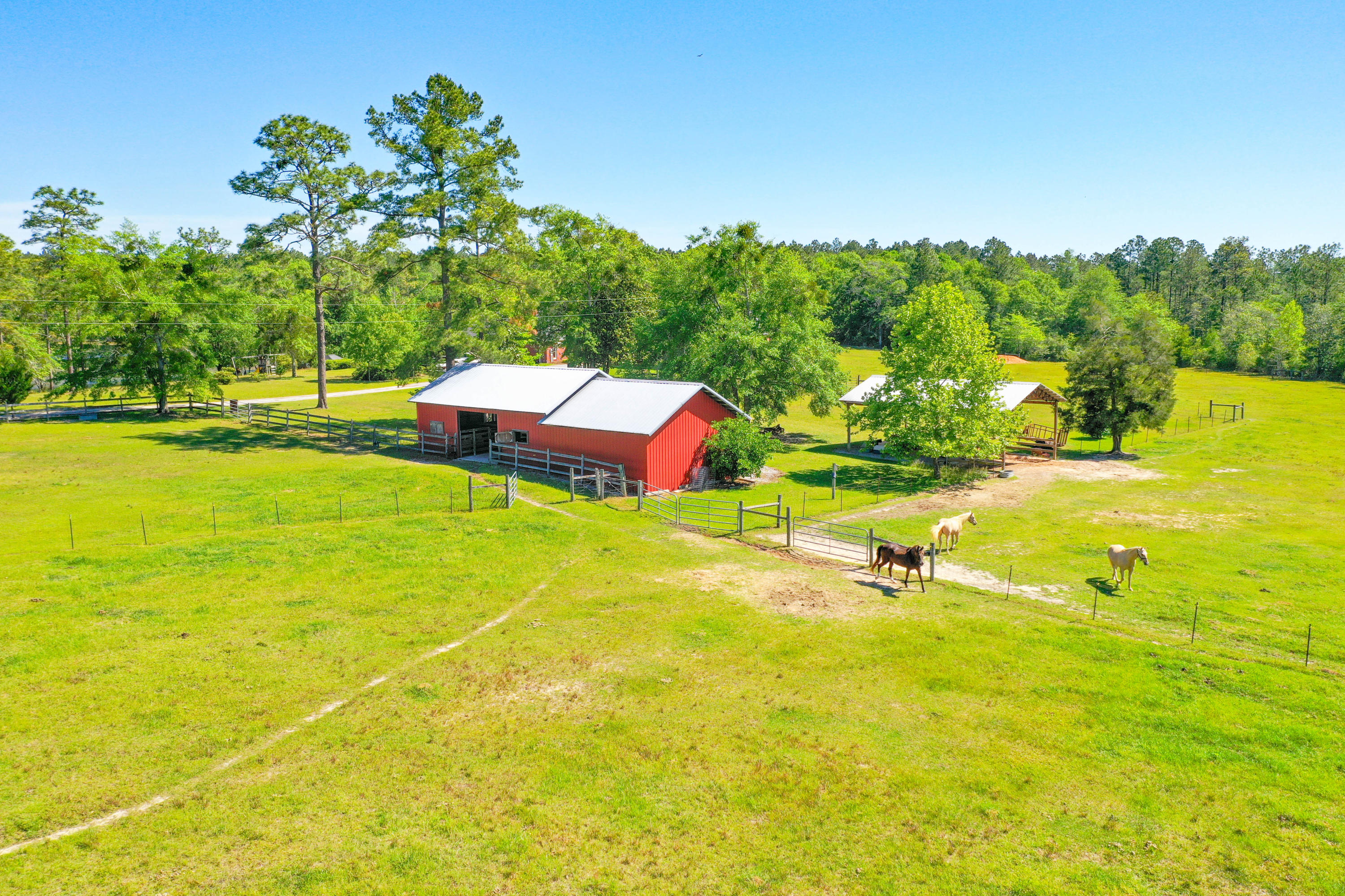 NO RECORDED SUBDIVISION - Farm