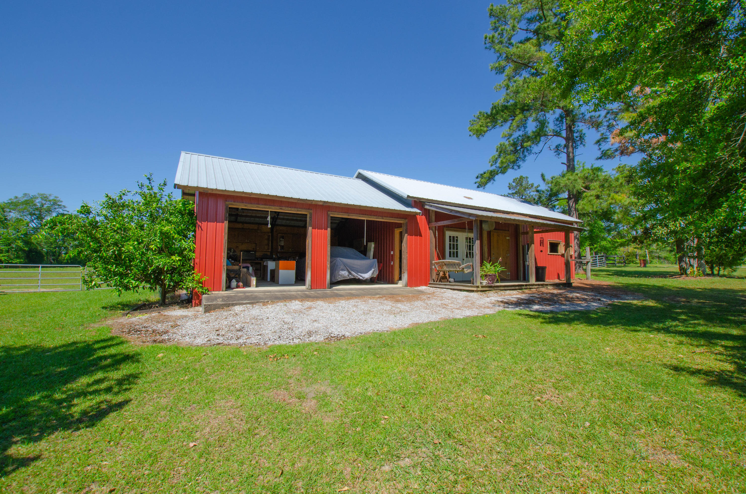 NO RECORDED SUBDIVISION - Farm