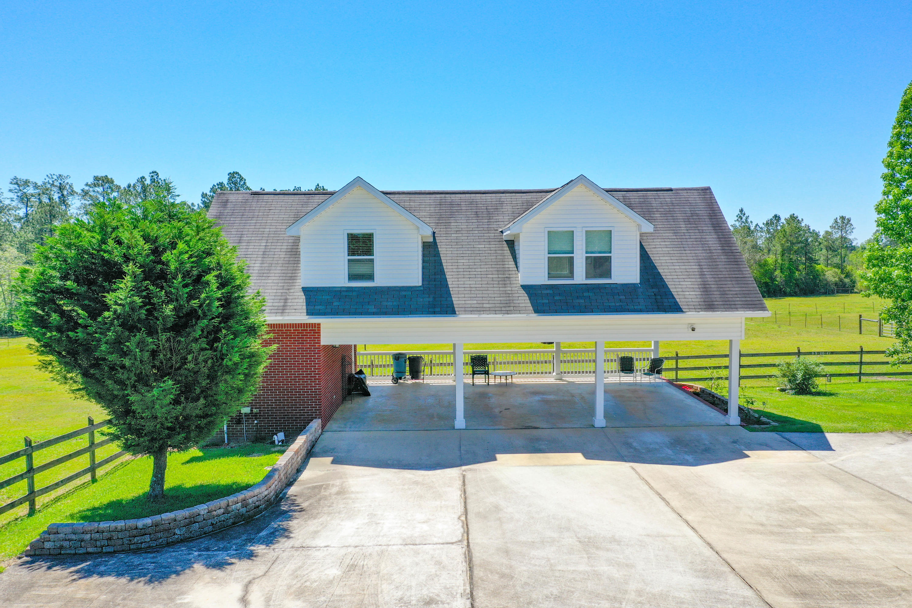 NO RECORDED SUBDIVISION - Farm