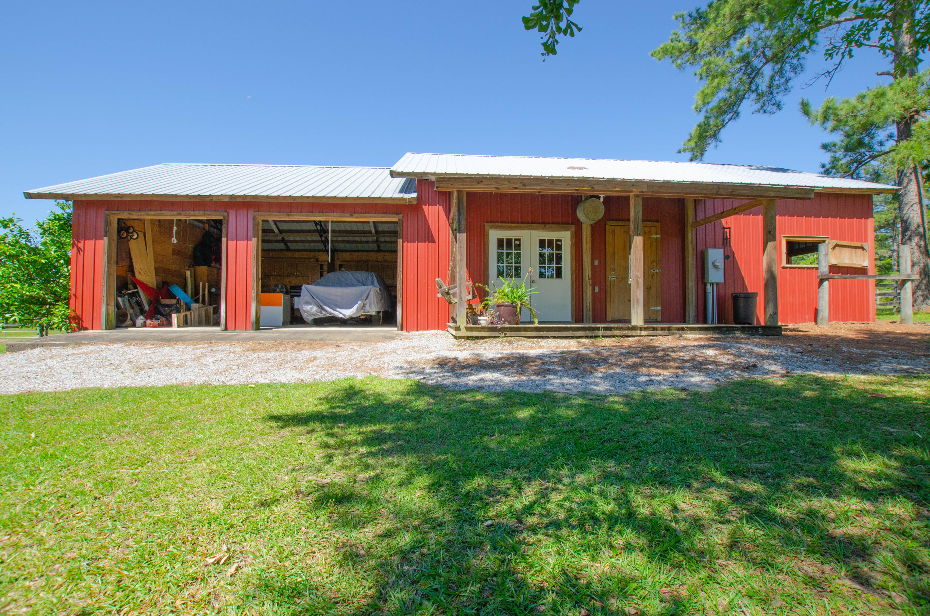 NO RECORDED SUBDIVISION - Farm