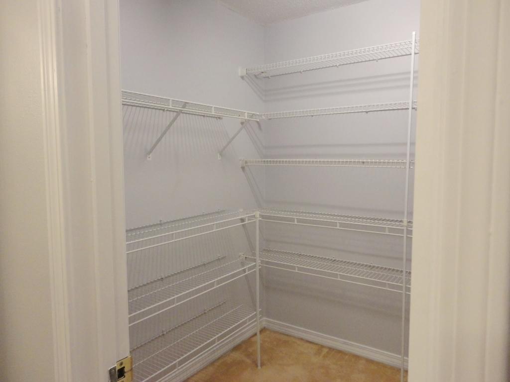 VILLAGE WEST - Residential