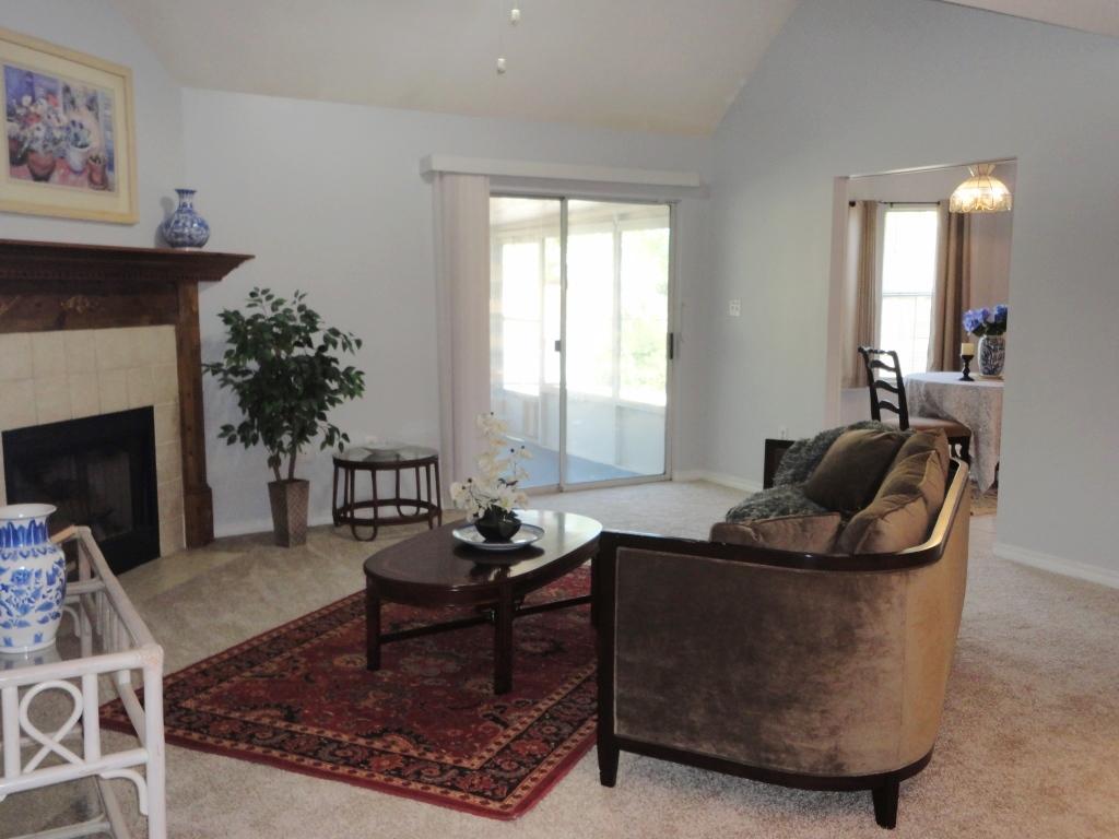 VILLAGE WEST - Residential