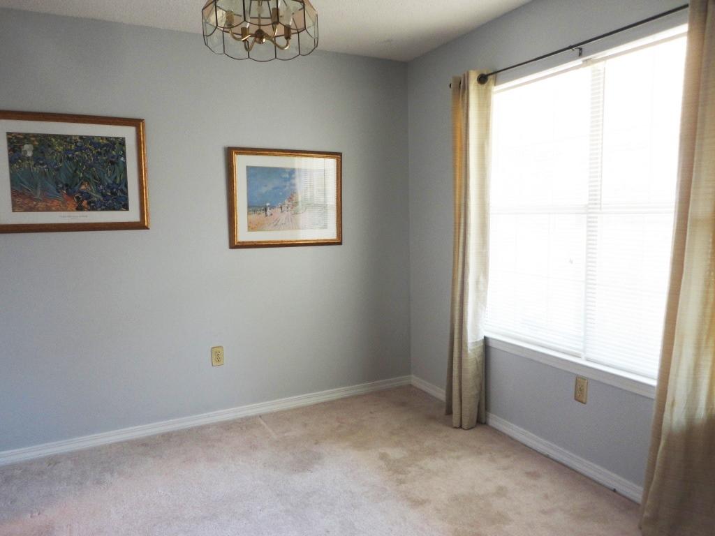 VILLAGE WEST - Residential