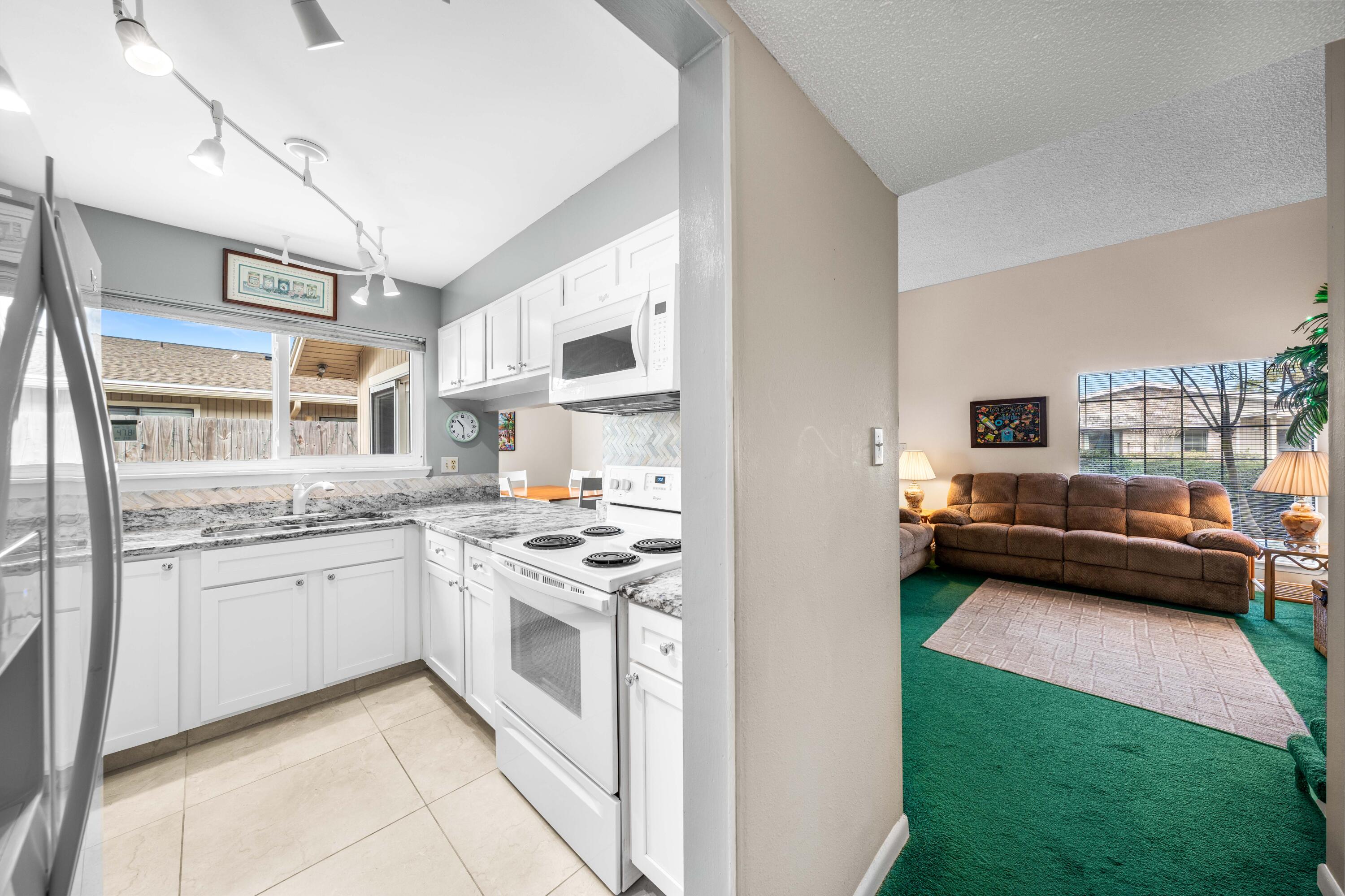 SEASCAPE CONDO TENNIS VILLAGE - Residential