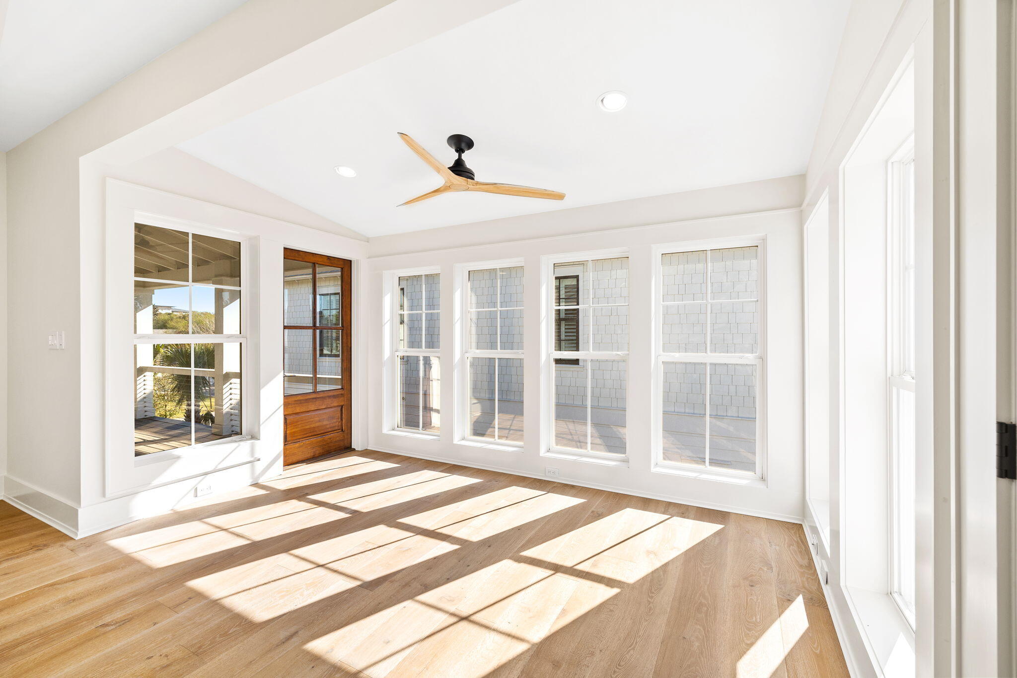 SEABREEZE - Residential