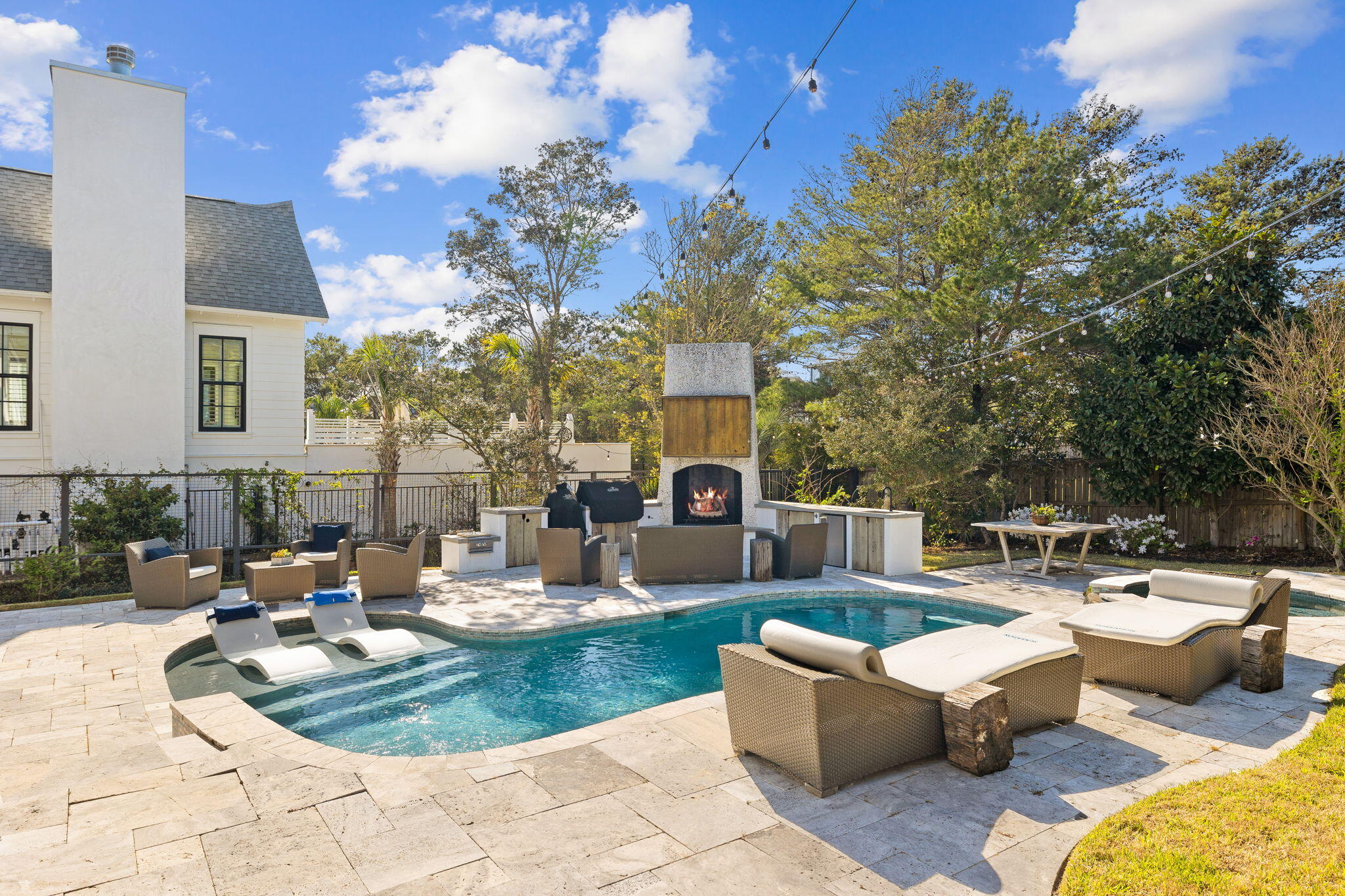 SEABREEZE - Residential