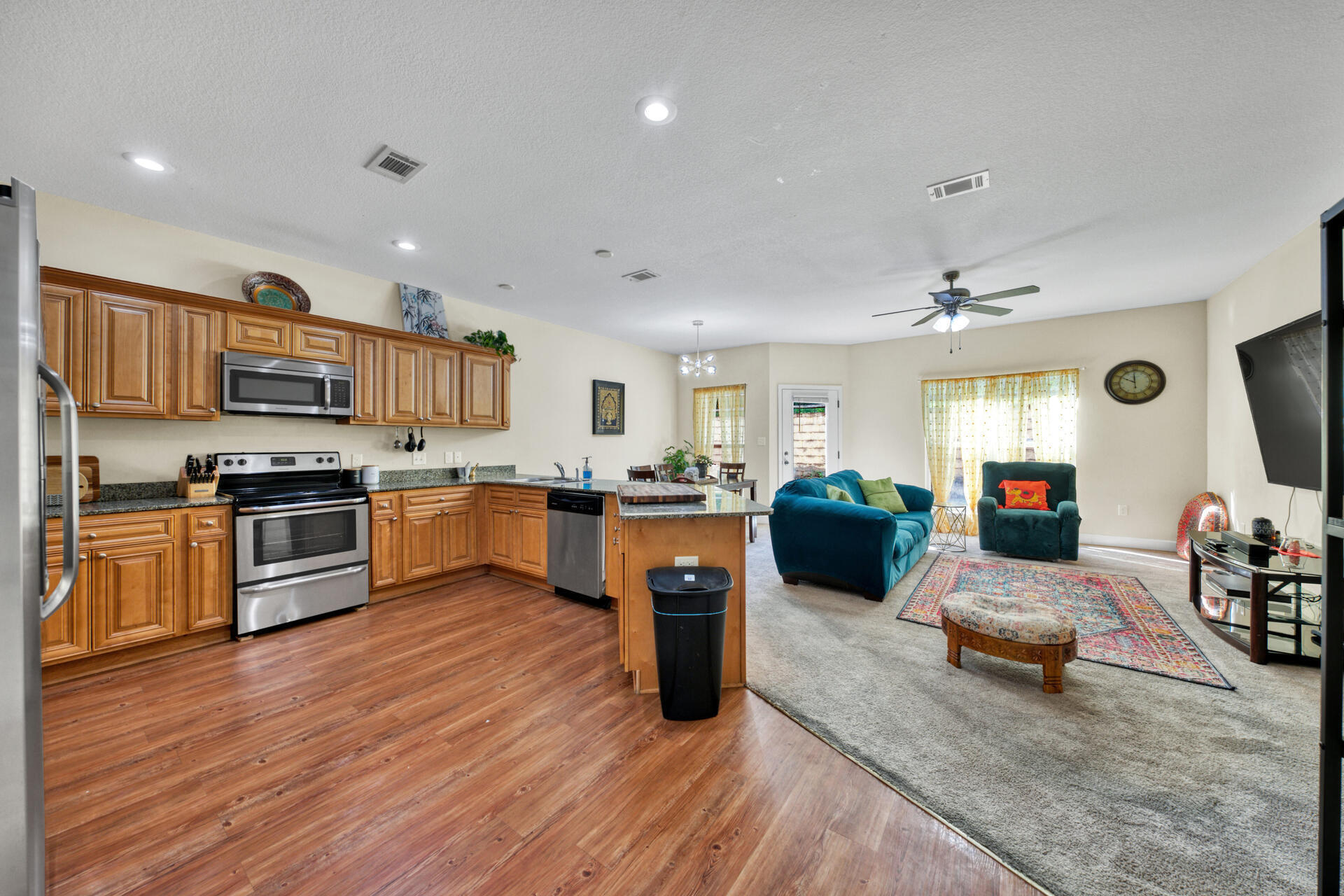 ARBOR LAKE PHASE II - Residential Lease
