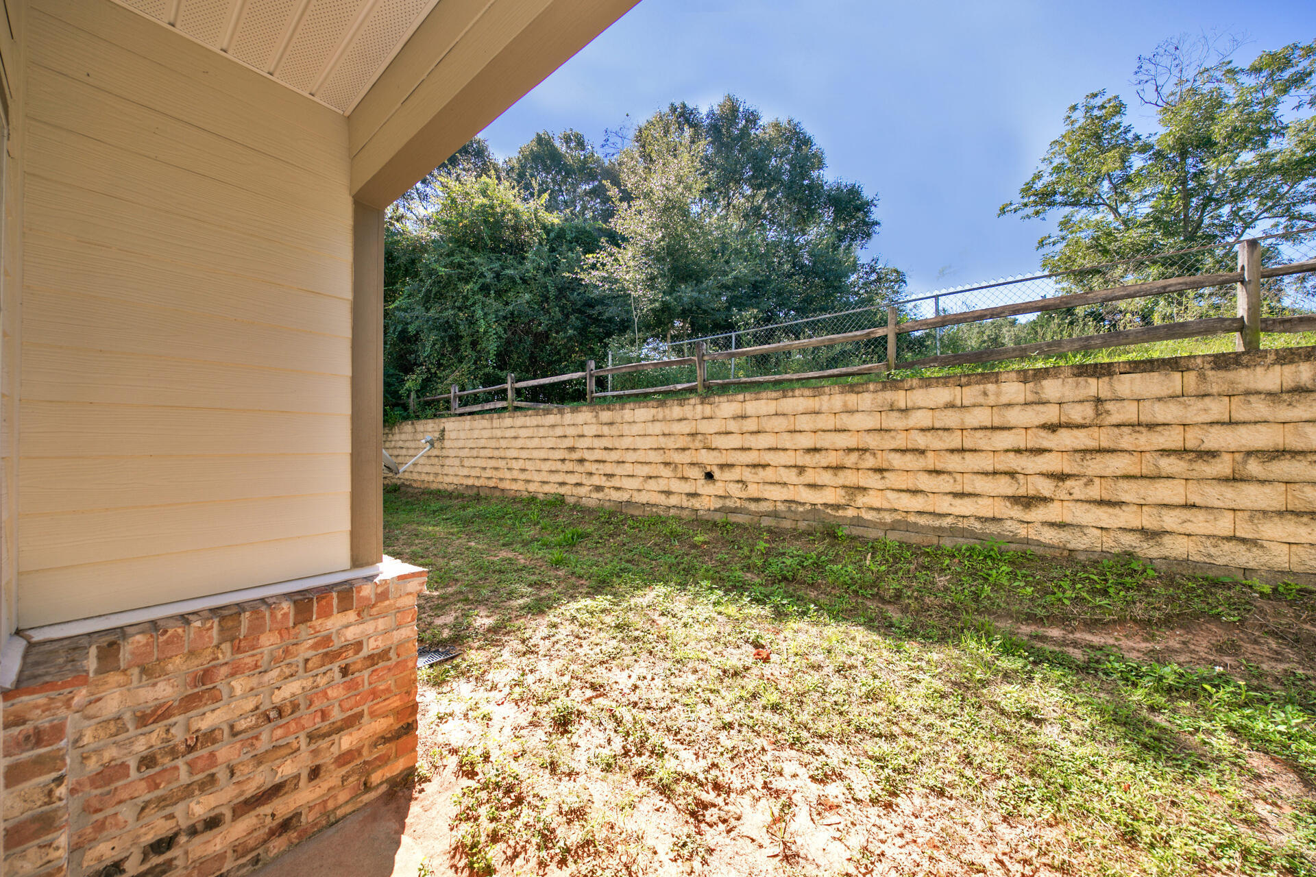 ARBOR LAKE PHASE II - Residential Lease