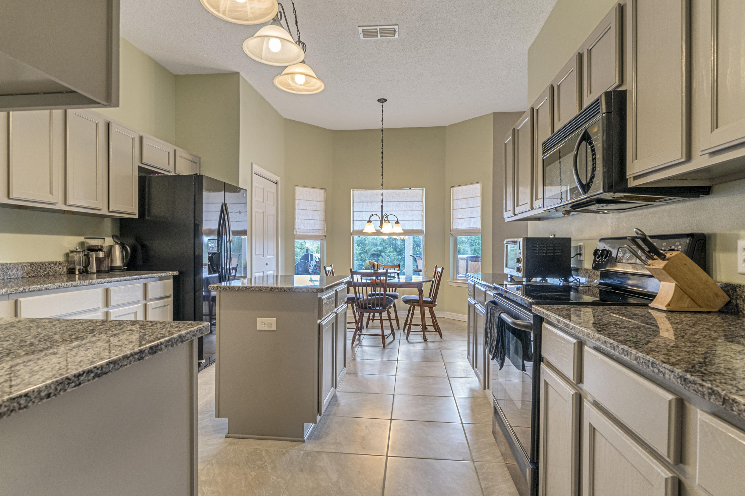 COUNTRYVIEW ESTATES 10TH ADDN - Residential