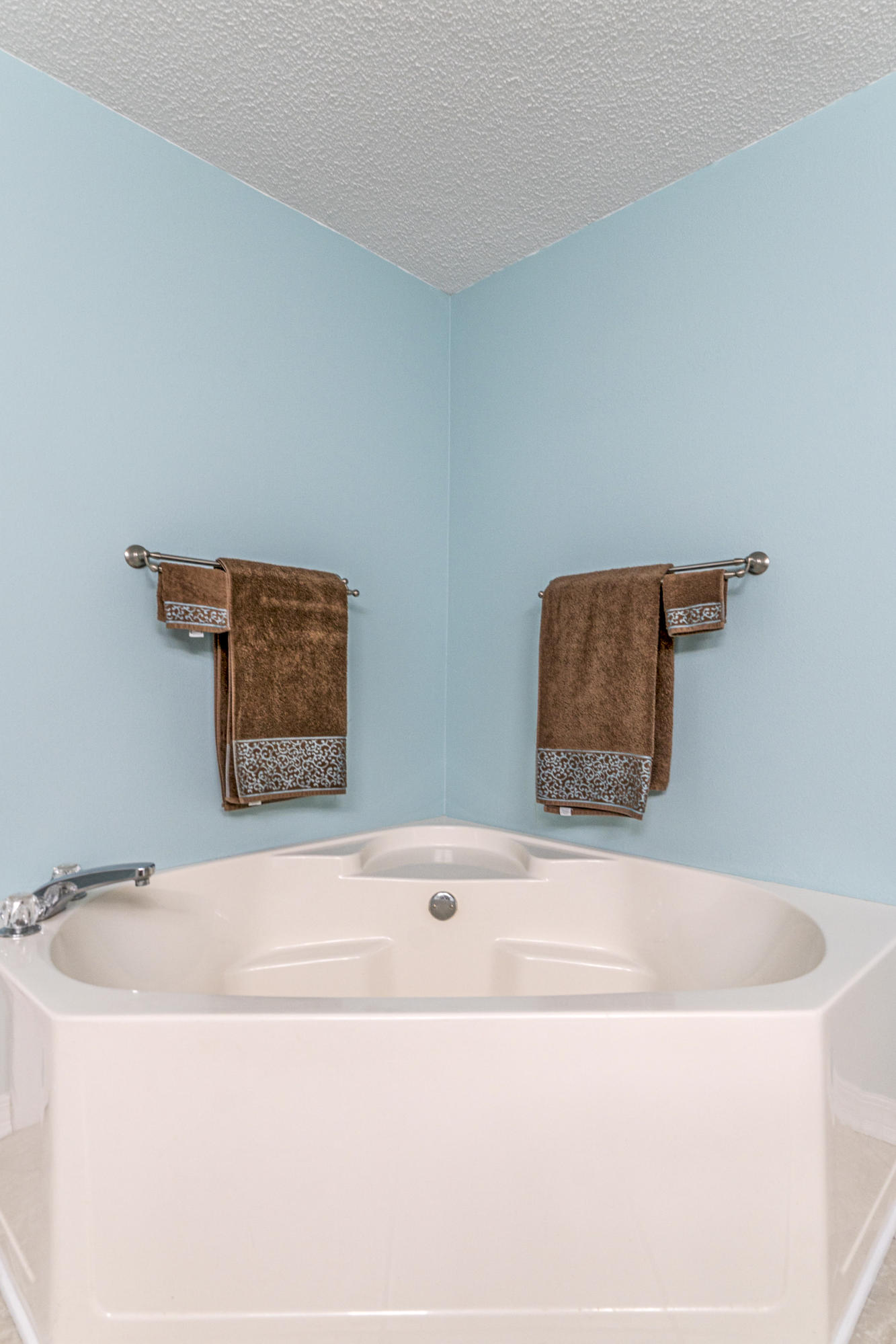 COUNTRYVIEW ESTATES 10TH ADDN - Residential