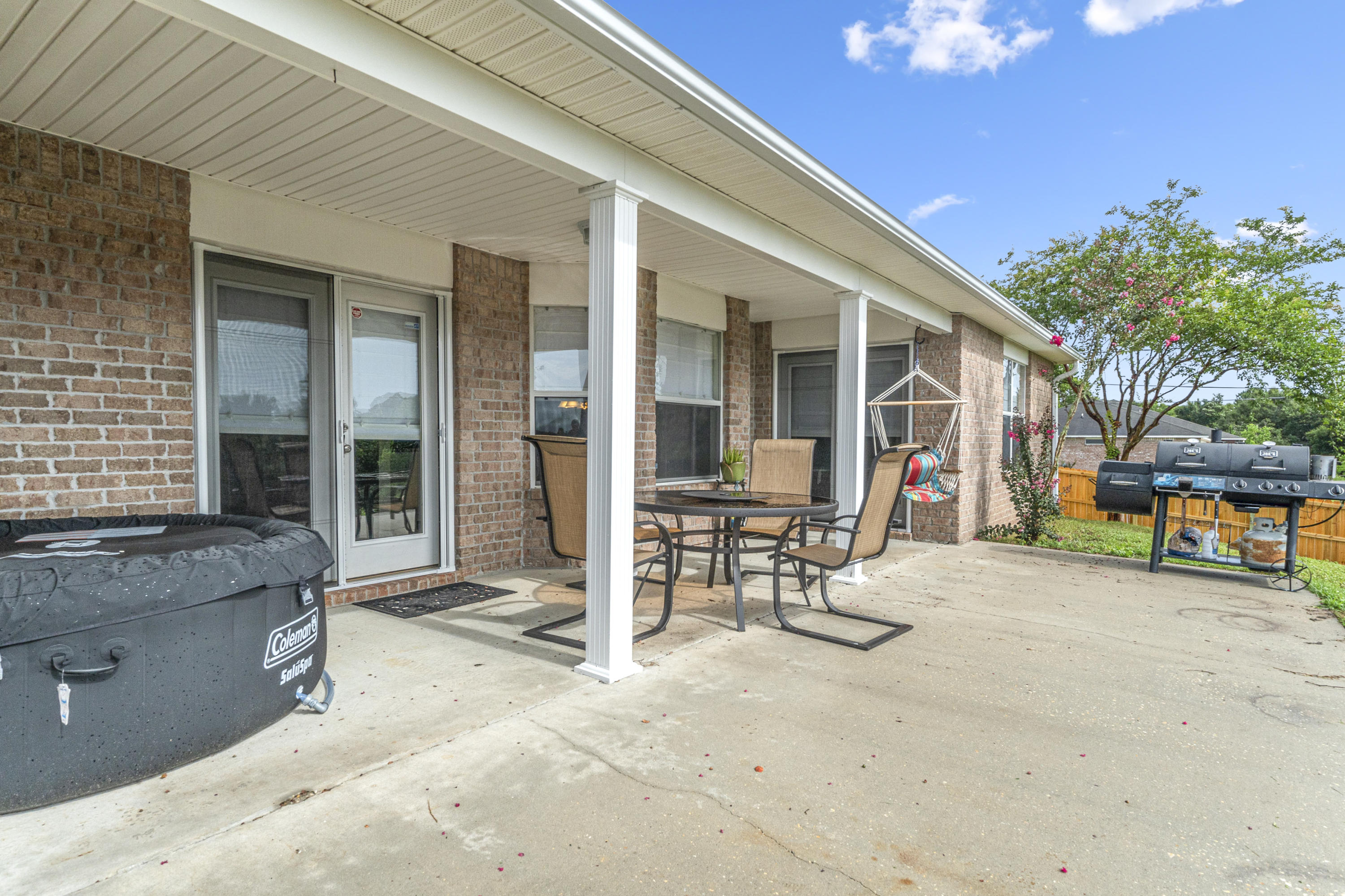 COUNTRYVIEW ESTATES 10TH ADDN - Residential