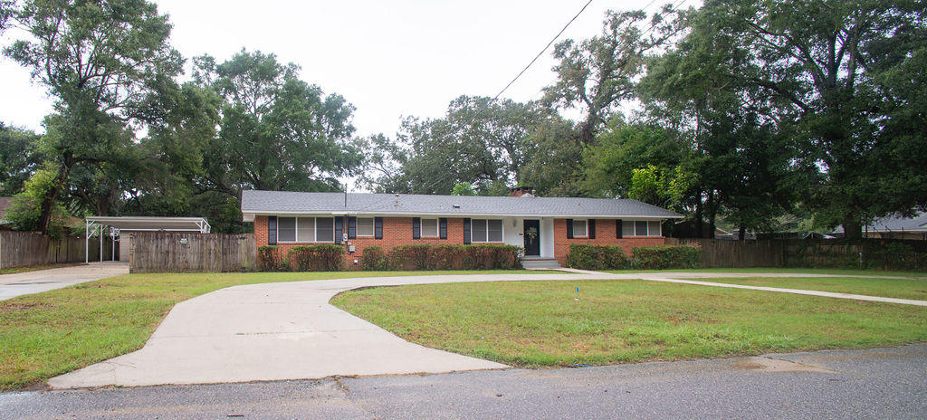 TALL PINES - Residential