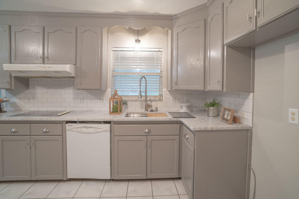 TALL PINES - Residential