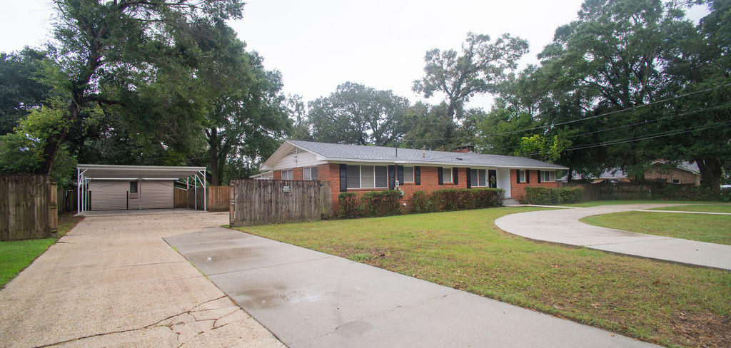 TALL PINES - Residential