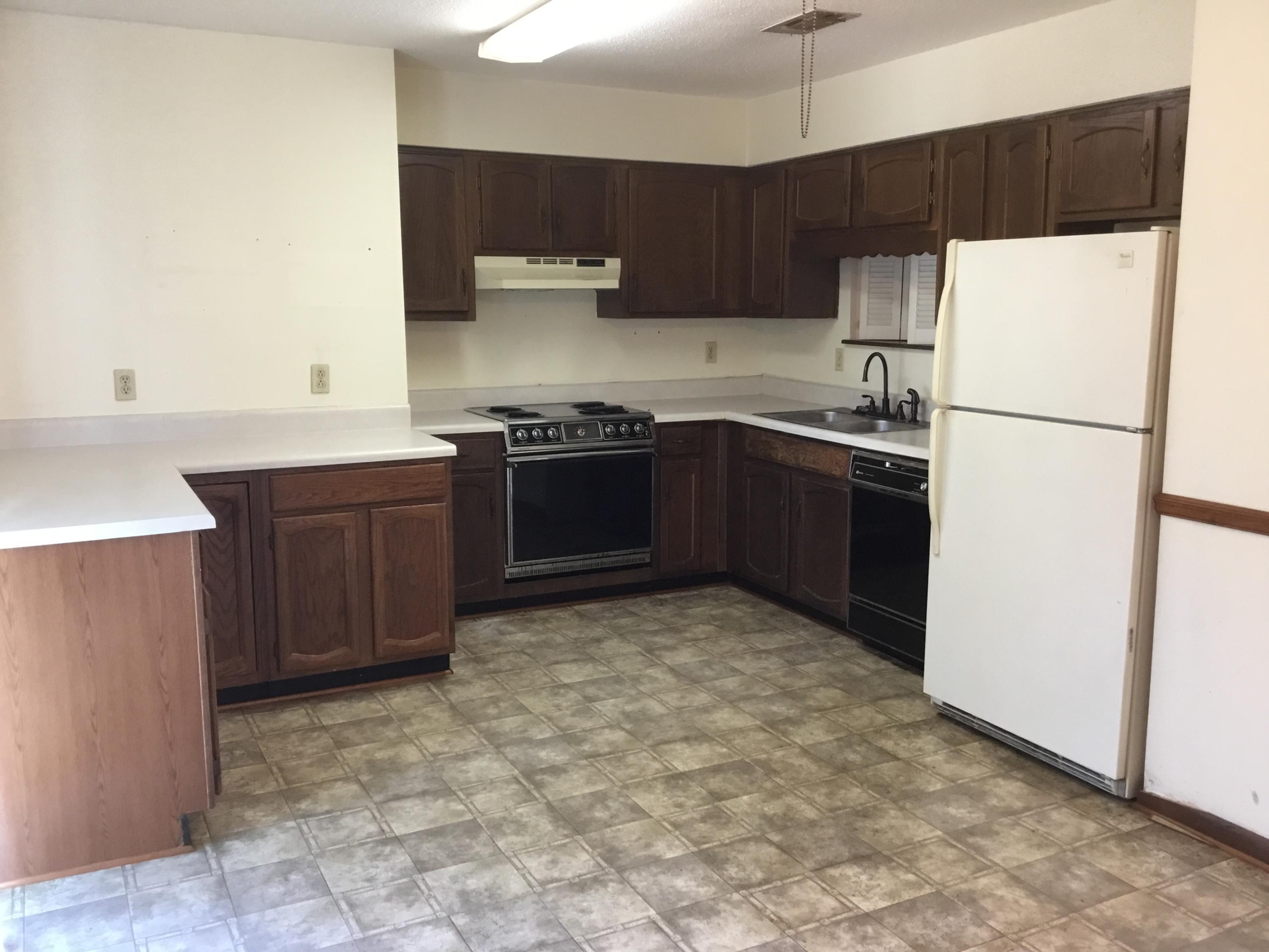 PINE MEADOWS - Residential