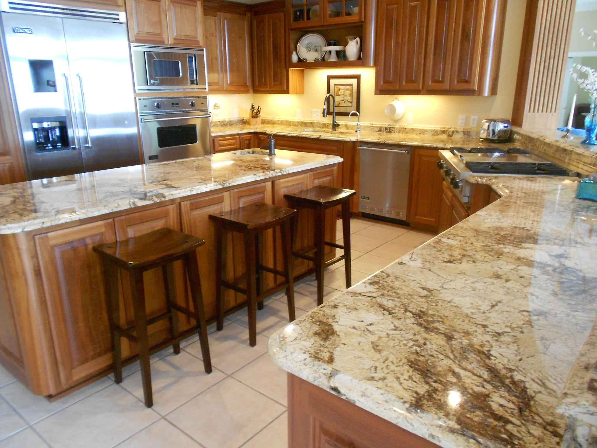 WHISPERING OAKS - Residential
