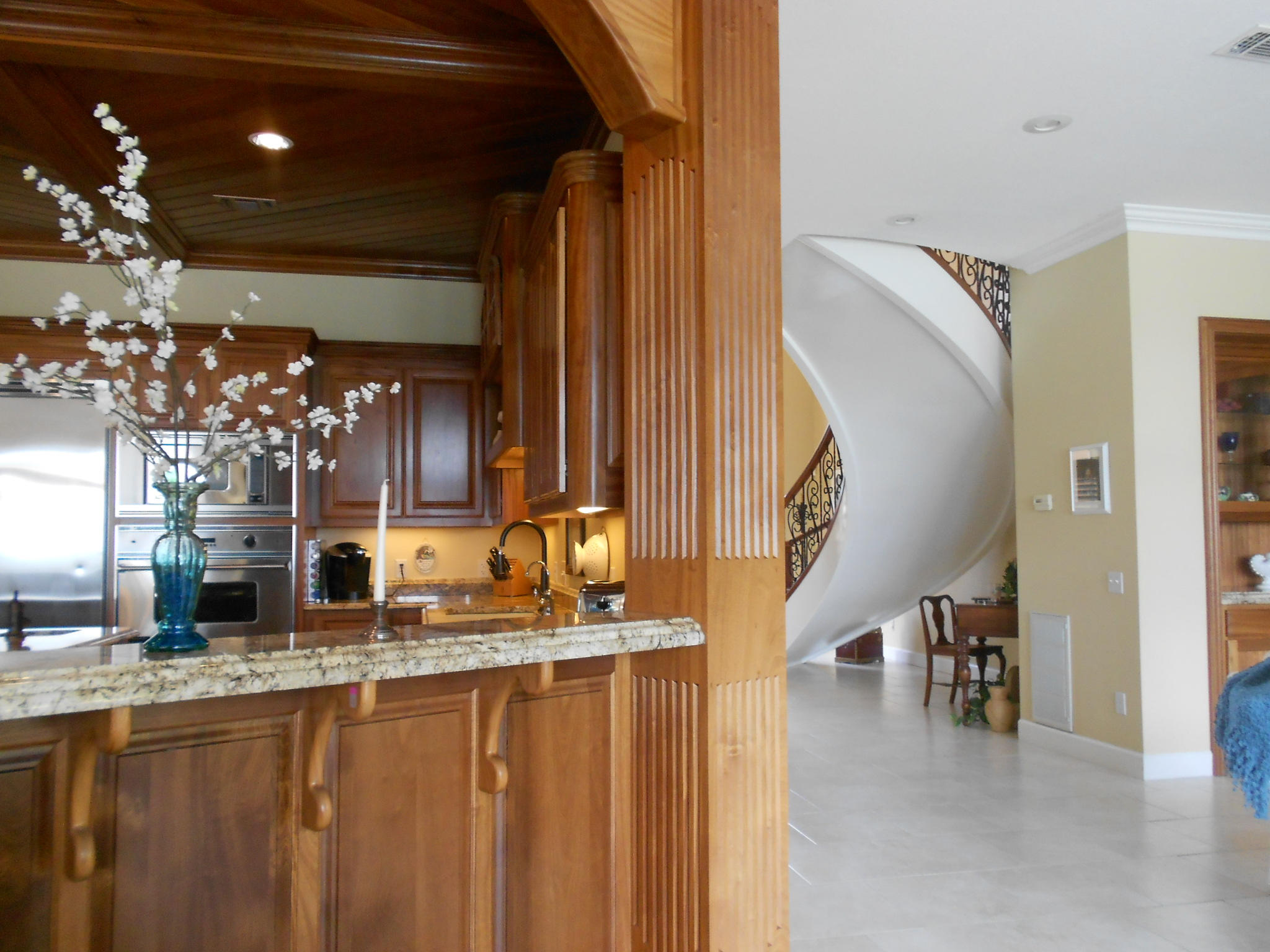 WHISPERING OAKS - Residential