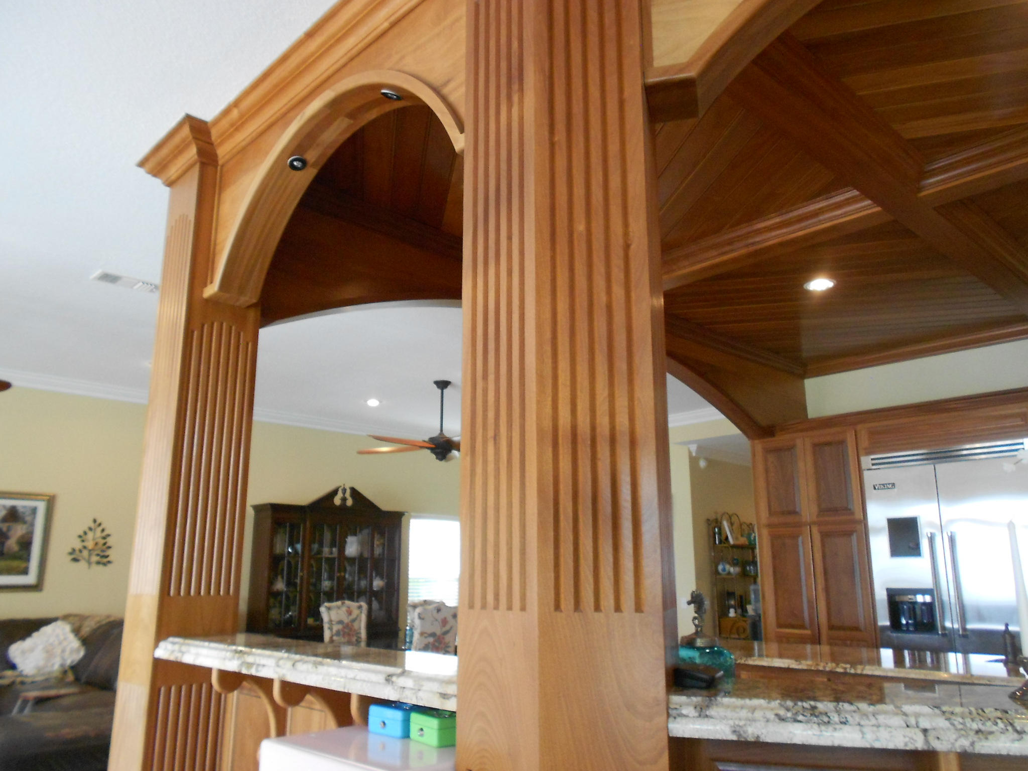 WHISPERING OAKS - Residential