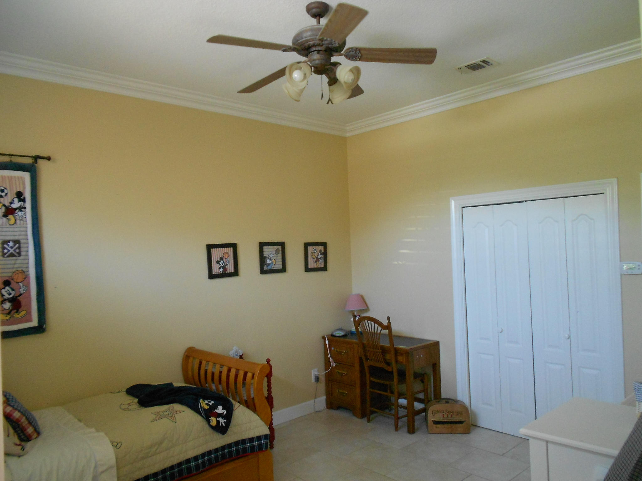 WHISPERING OAKS - Residential