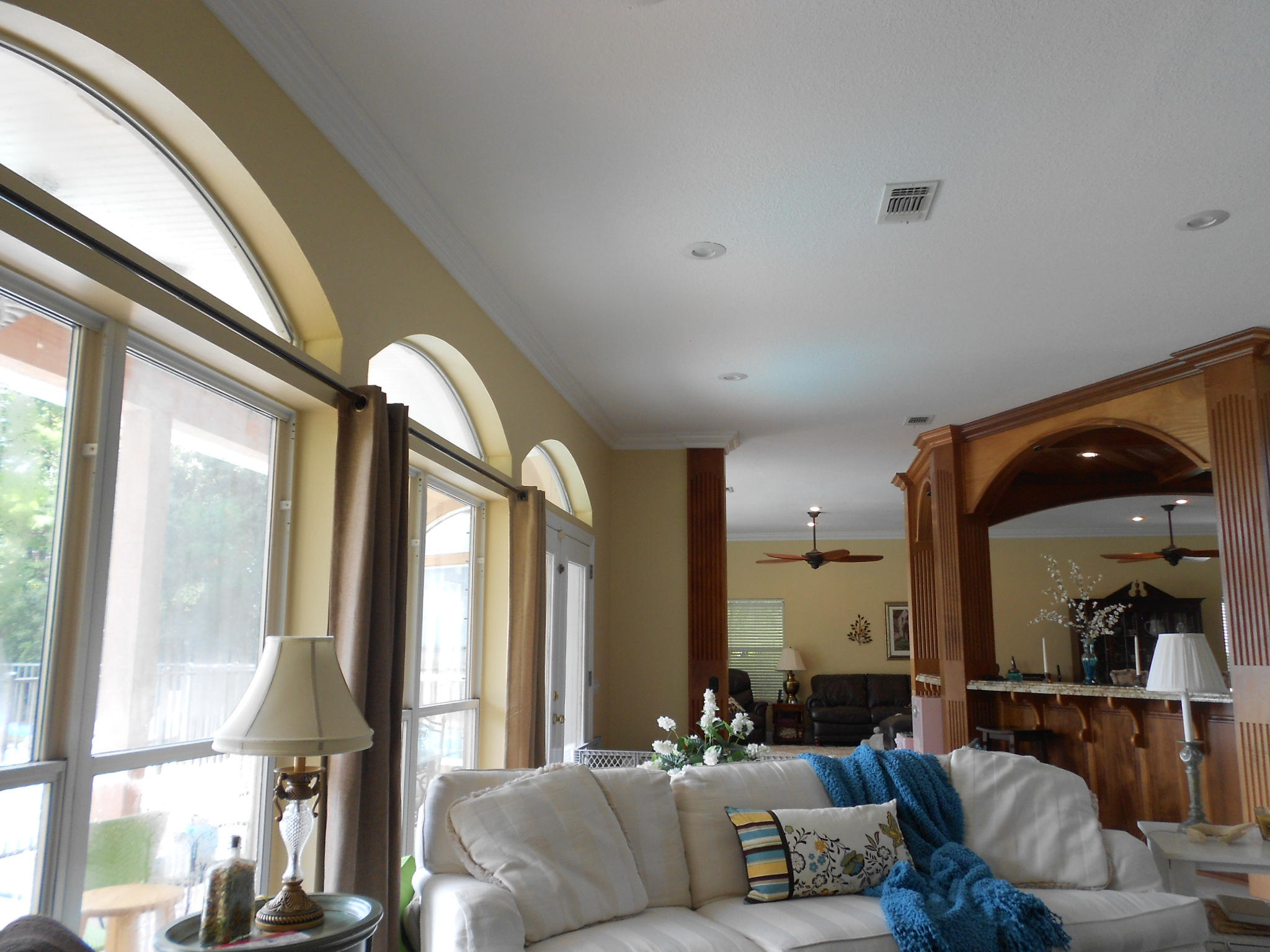 WHISPERING OAKS - Residential