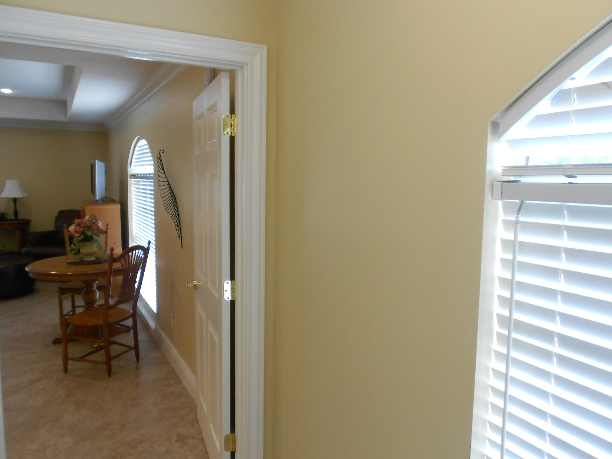 WHISPERING OAKS - Residential