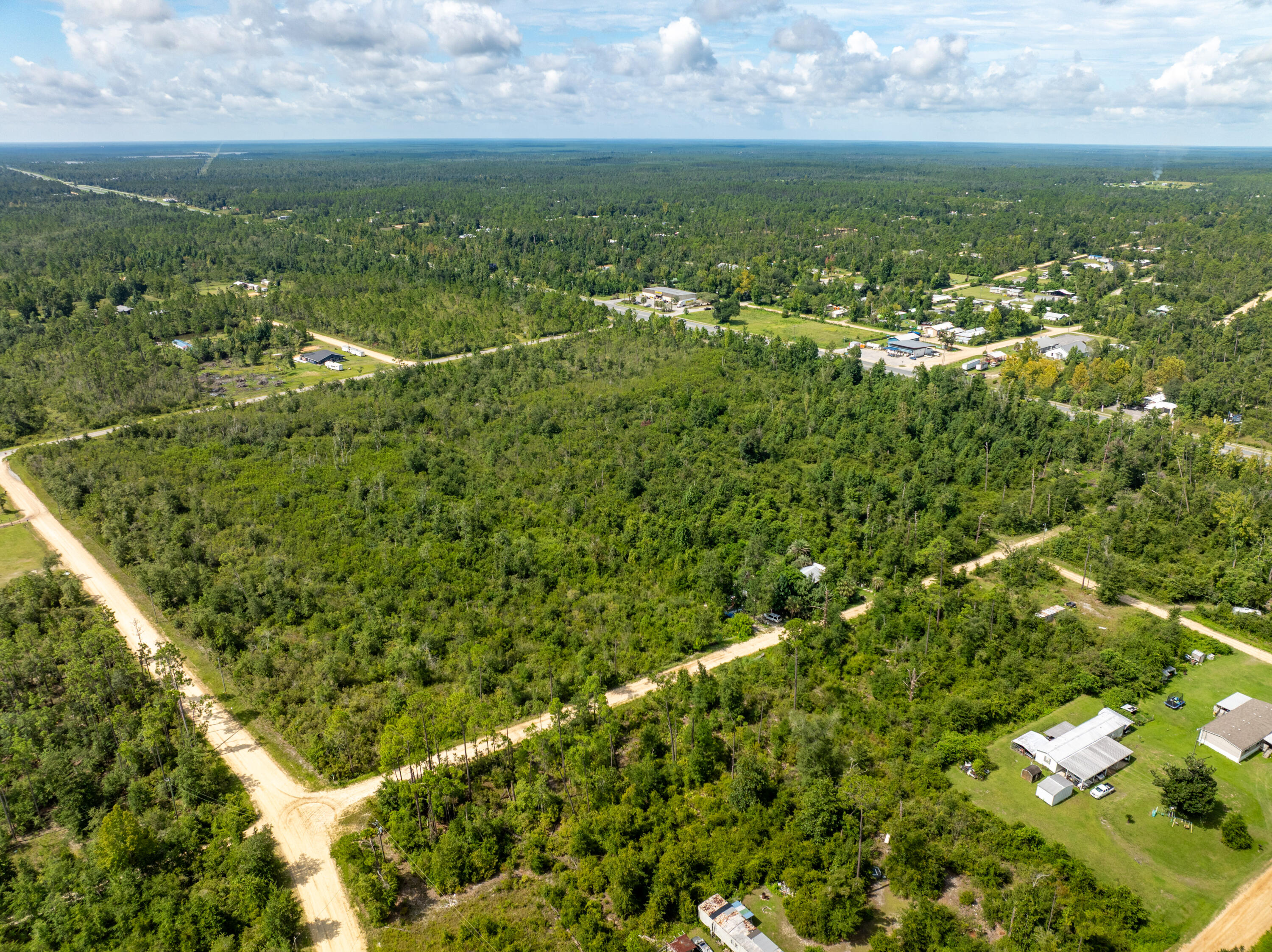NO RECORDED SUBDIVISION - Land