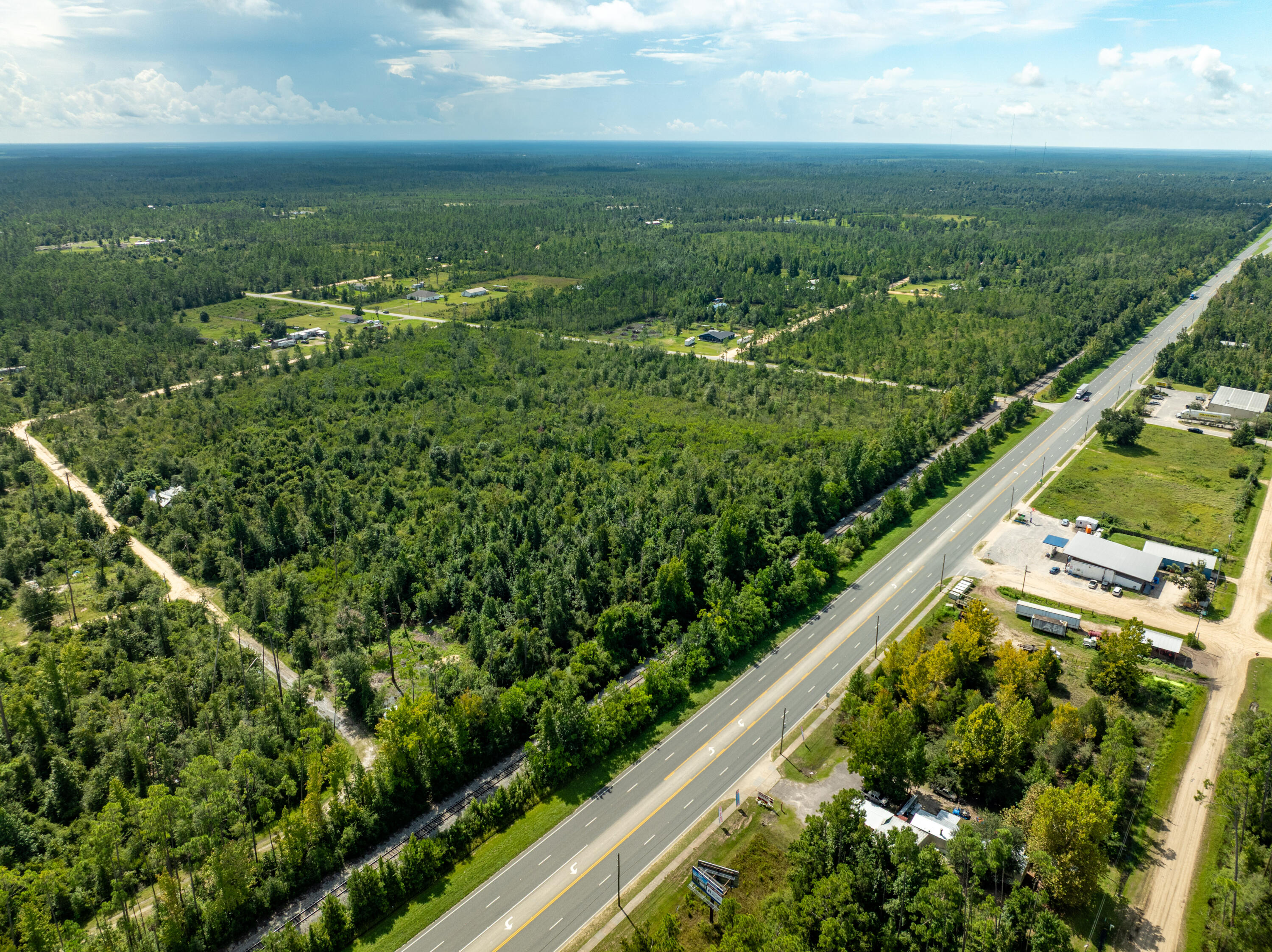 NO RECORDED SUBDIVISION - Land