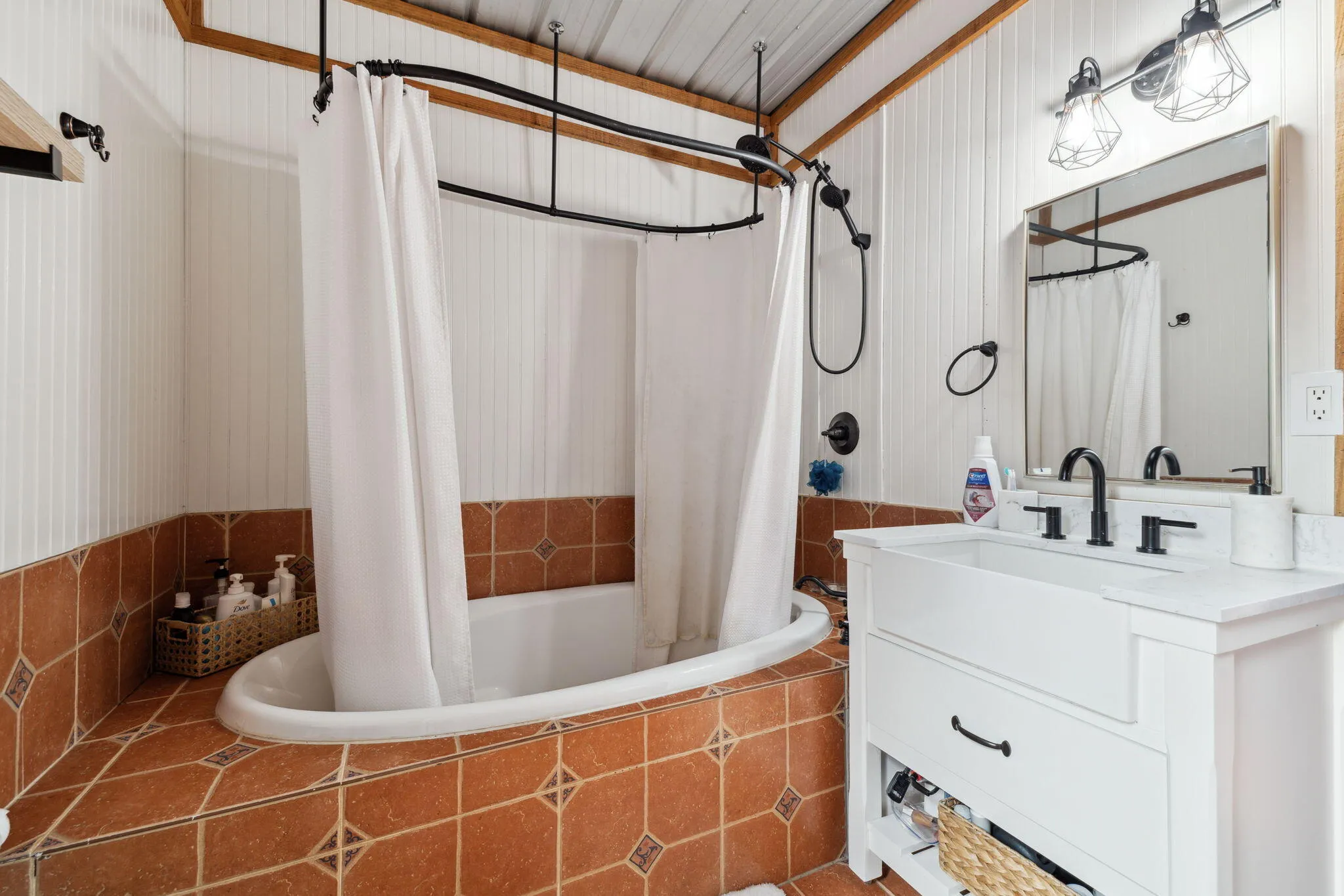 Laurel Hill, Florida 32567, United States, 3 Bedrooms Bedrooms, ,3 BathroomsBathrooms,Residential,Active,121569