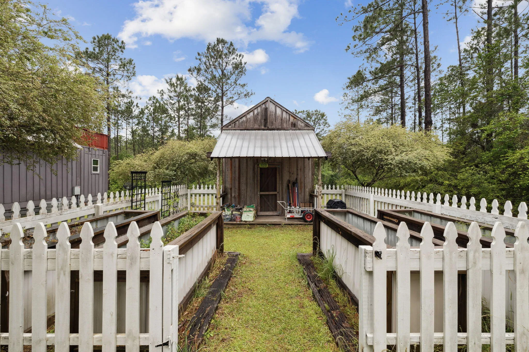 Laurel Hill, Florida 32567, United States, 3 Bedrooms Bedrooms, ,3 BathroomsBathrooms,Residential,Active,121569