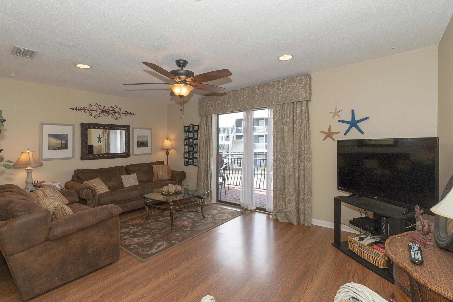 COSTA VISTA T/H - Residential