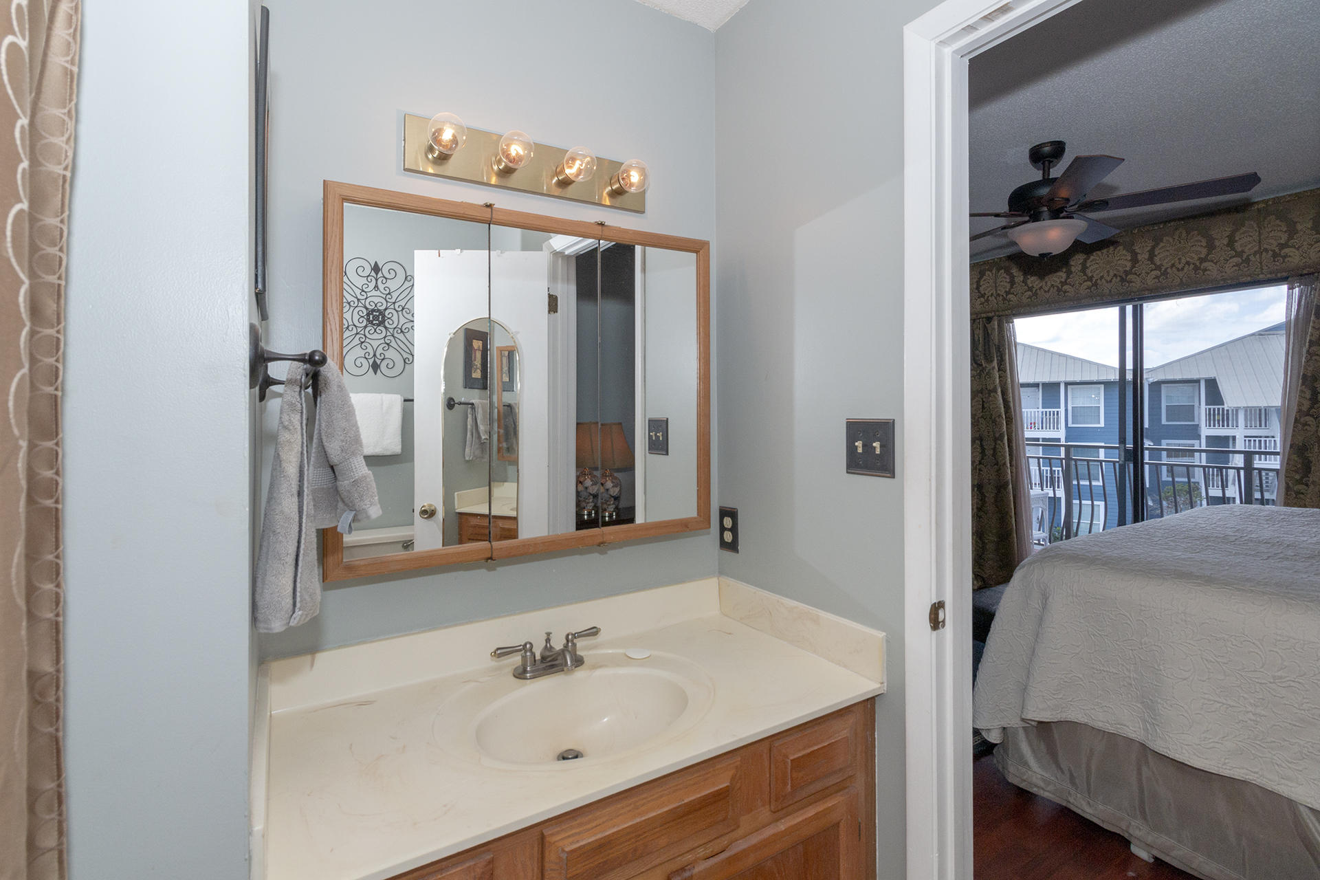 COSTA VISTA T/H - Residential