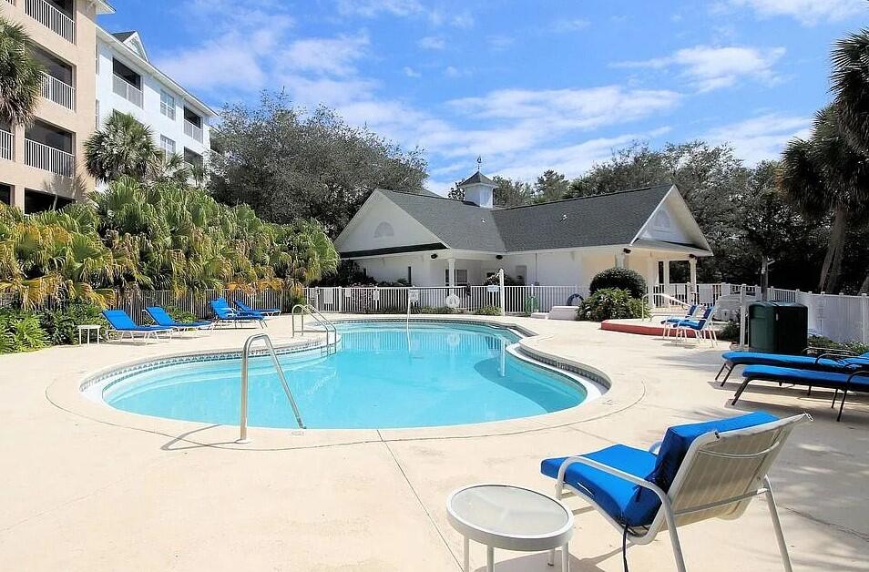 THE FLORIDA CLUB - Residential Lease