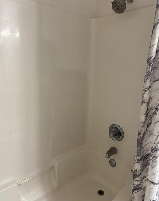 THE FLORIDA CLUB - Residential Lease