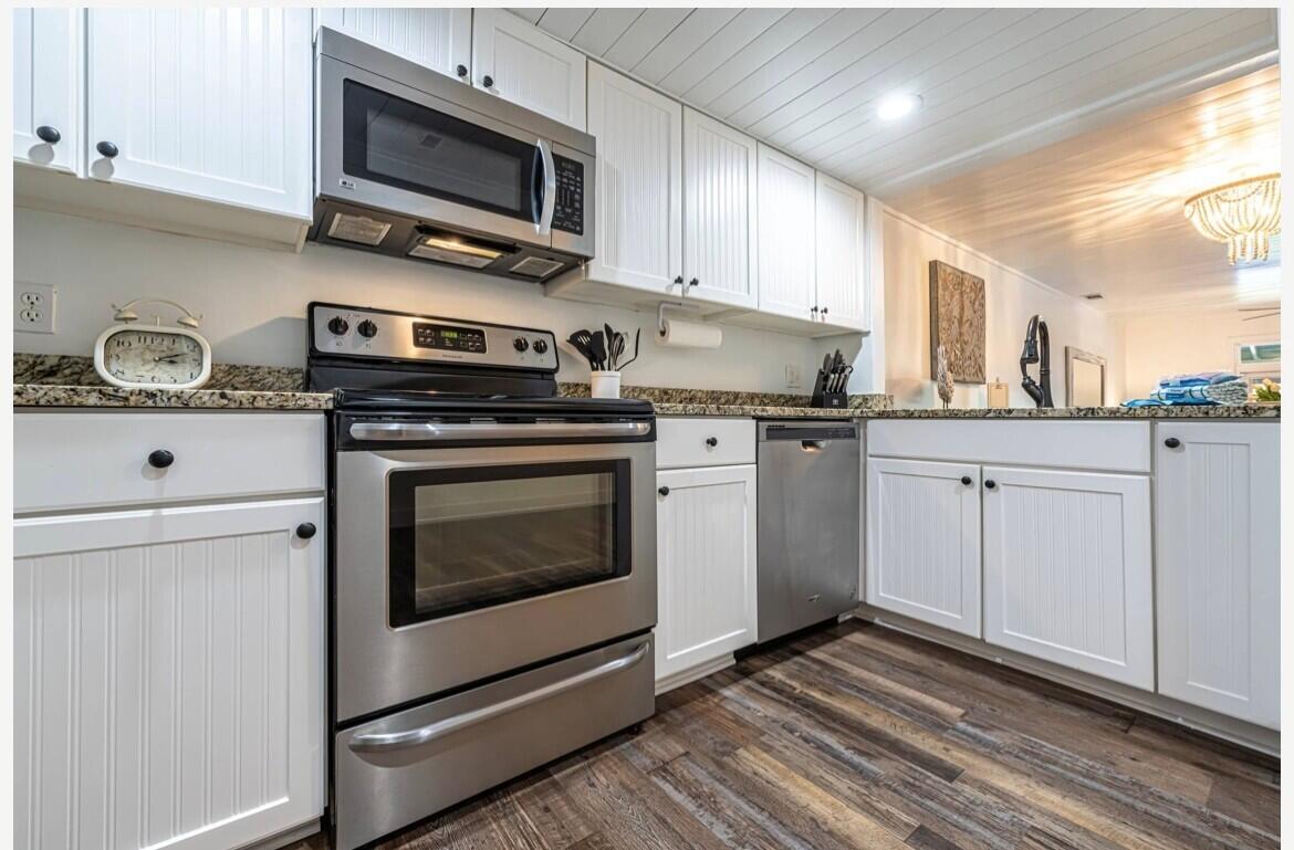 BAYOU VILLAGE CONDO PH 1 - Residential