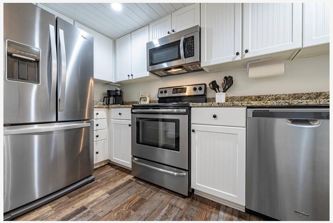 BAYOU VILLAGE CONDO PH 1 - Residential