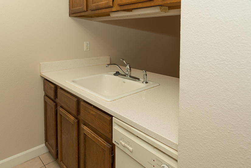 PINE MEADOWS 3RD ADDN PH 2 - Residential Lease