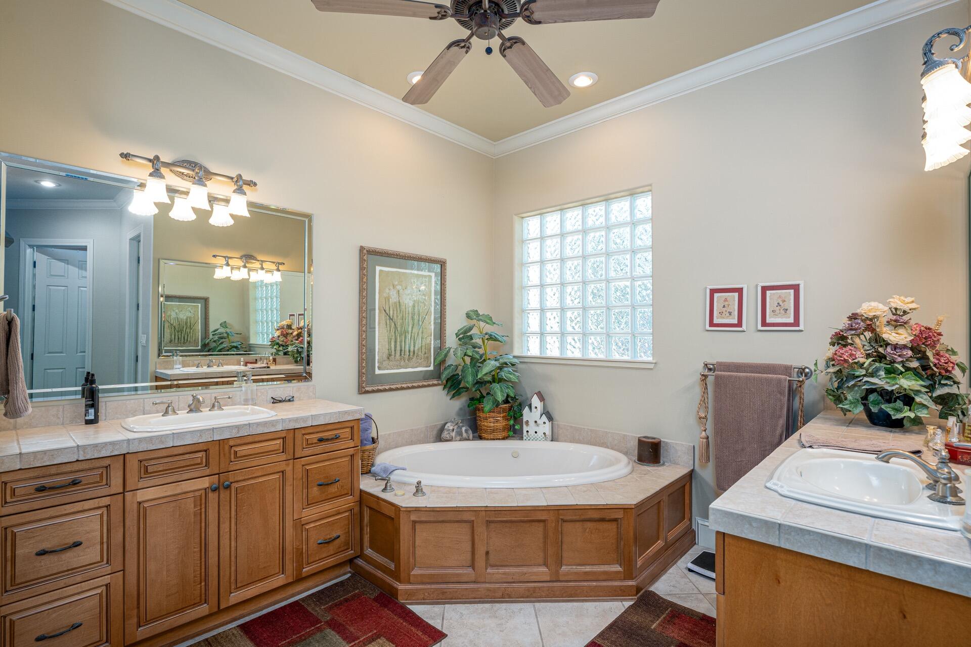 BAYTOWNE AVENUE - Residential